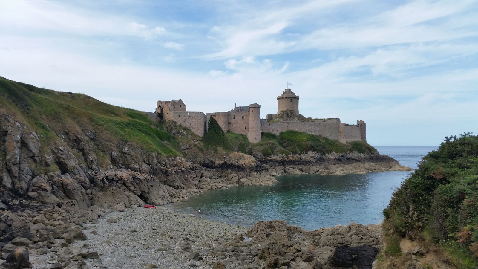 Samsung Galaxy S5 sample photo. Fort lalatte, brittany, landscape photography