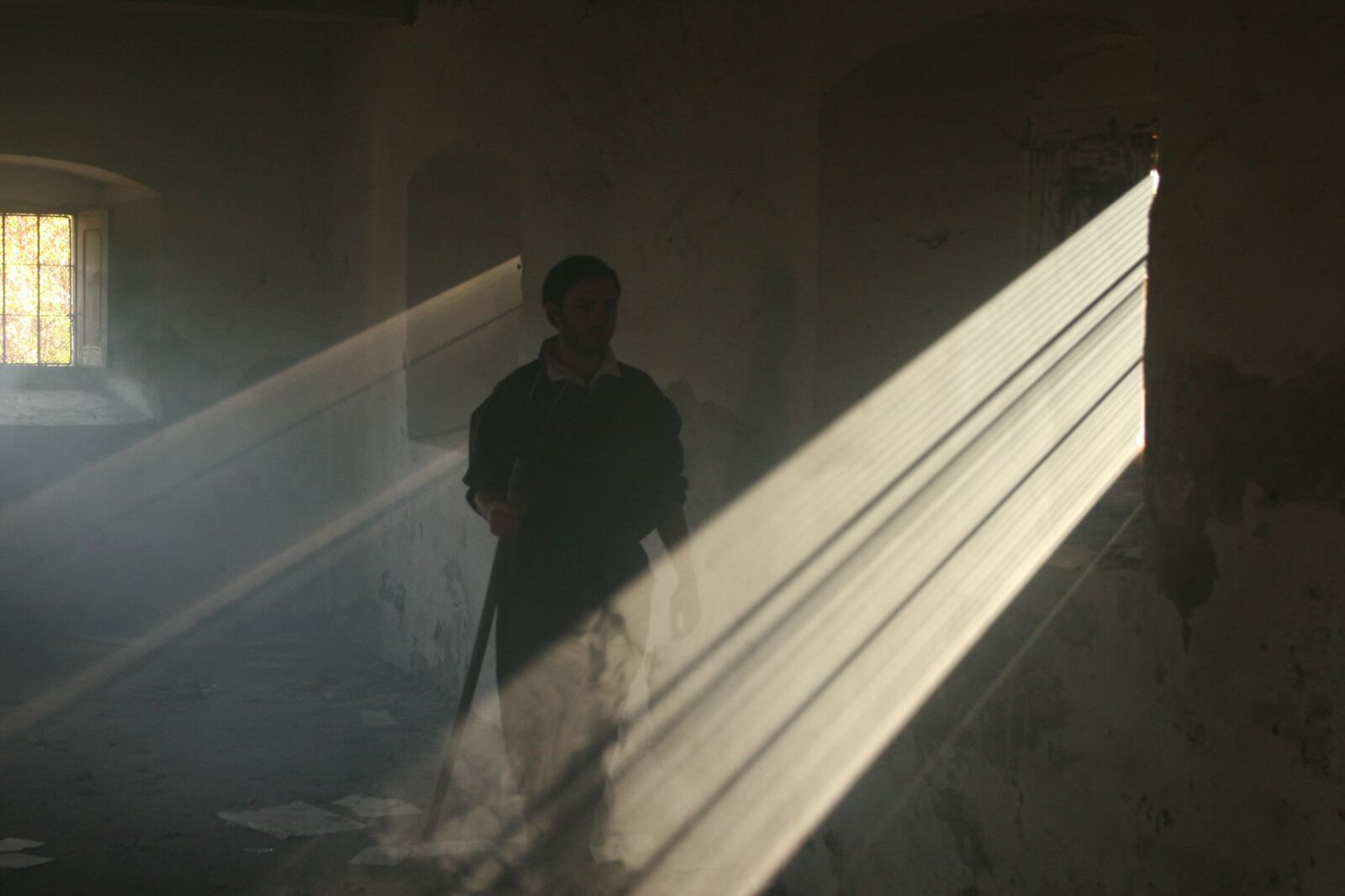 Canon EOS 20D sample photo. Dungeon, man, basement, lights photography