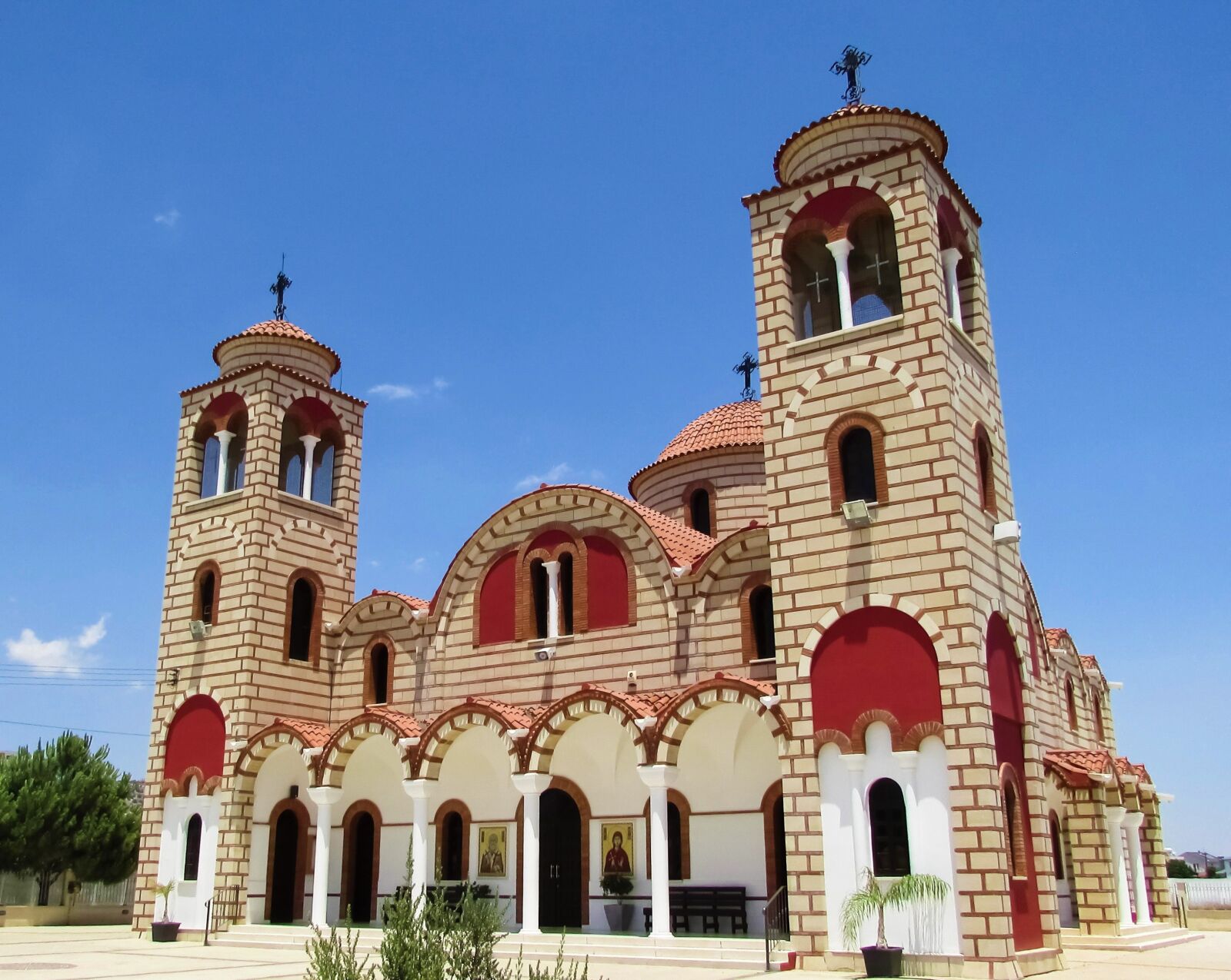 Canon PowerShot SX400 IS sample photo. Cyprus, agklisides, church photography