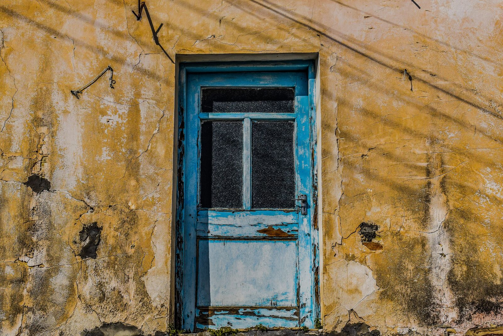 Nikon D3300 sample photo. Door, aged, weathered photography