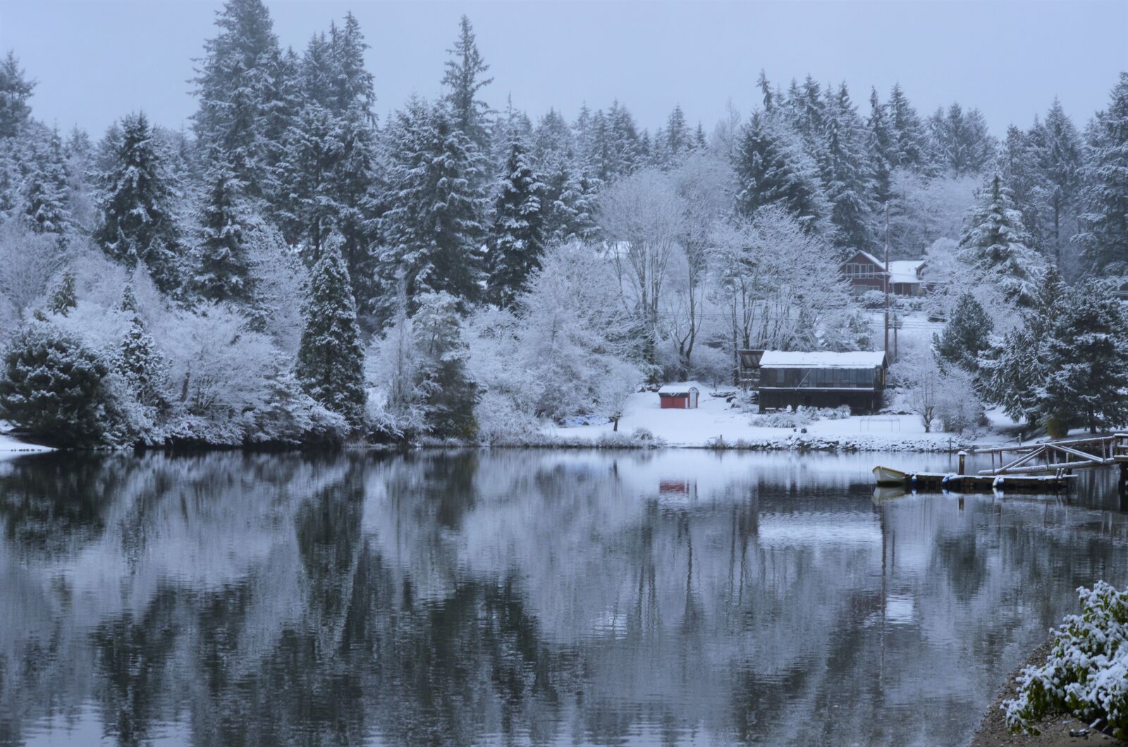 Nikon D5100 sample photo. Waterfront, winter, snow photography