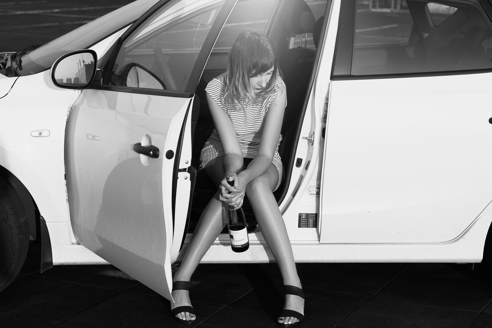 Canon EOS 60D sample photo. Girl, alcohol, auto photography