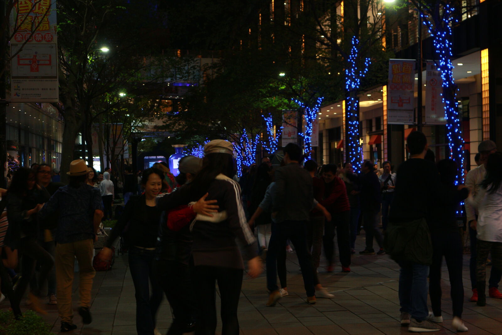 Canon EOS M sample photo
