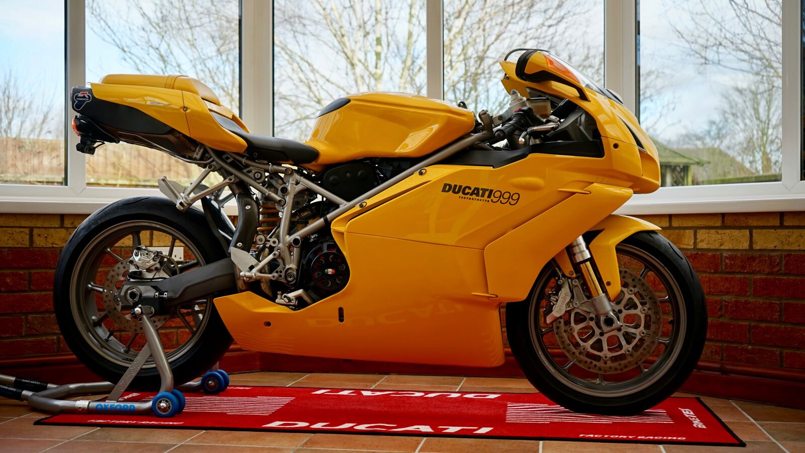 Sony a7 + Sony FE 28-70mm F3.5-5.6 OSS sample photo. Wheel, bike, vehicle photography