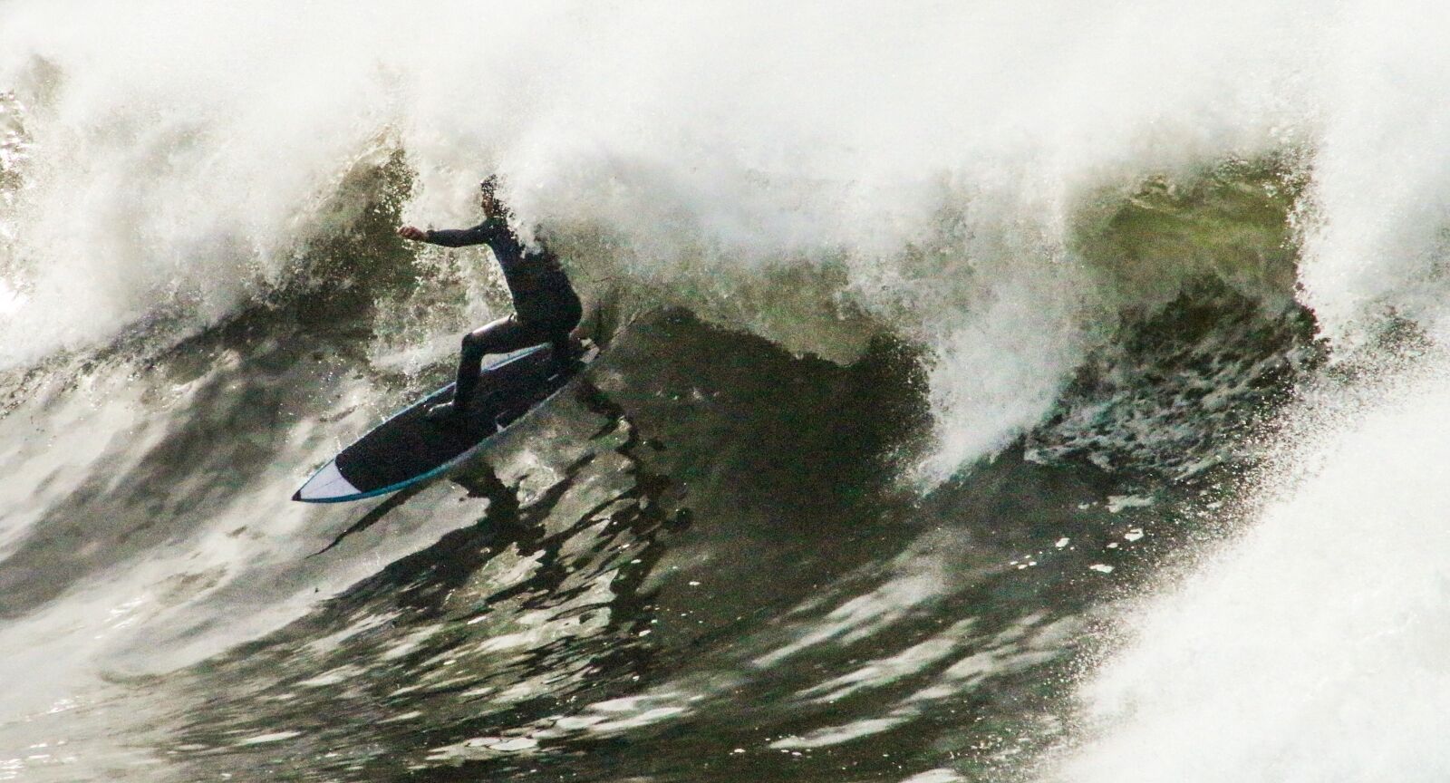 Canon EOS 70D + Canon EF 75-300mm f/4-5.6 sample photo. Surfing, surf, surfer photography