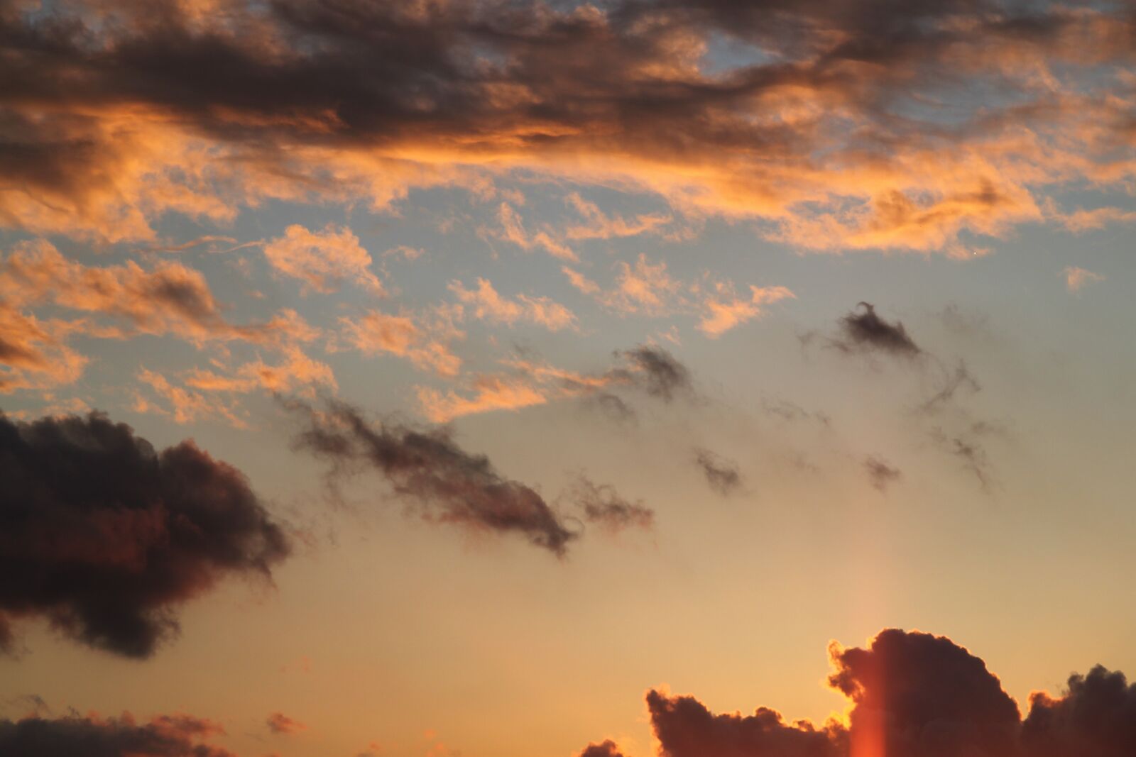 Canon EOS 500D (EOS Rebel T1i / EOS Kiss X3) sample photo. Cloud, clouds, solar photography