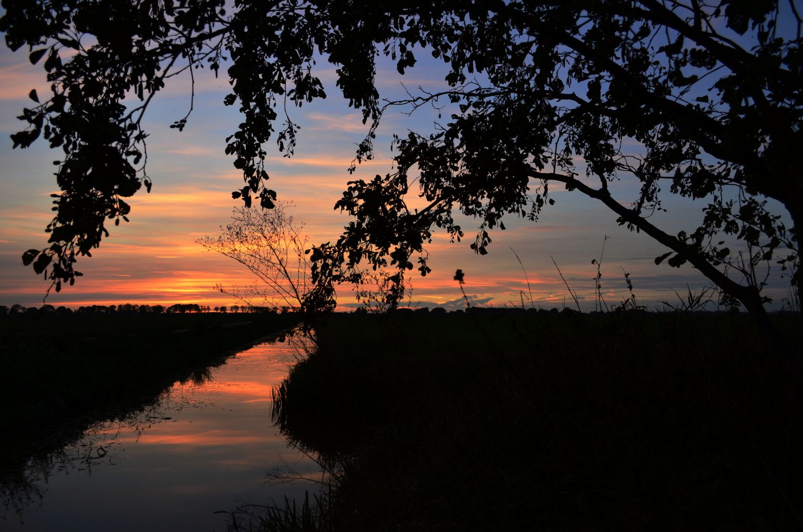 Nikon D5100 sample photo. Sunset, water, landscape photography