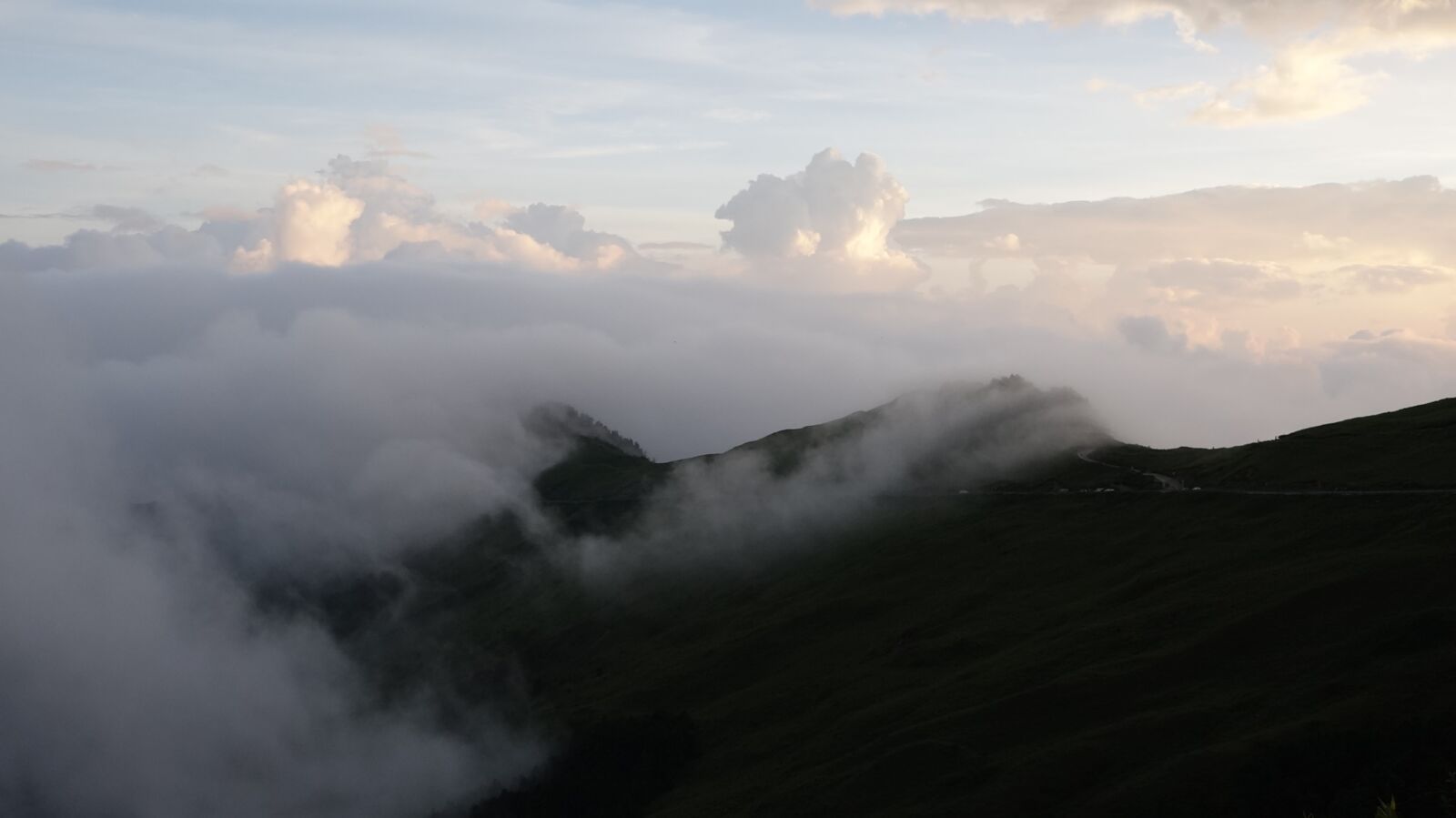 Sony HDR-CX900 sample photo. Cloud, fog, sunshine photography