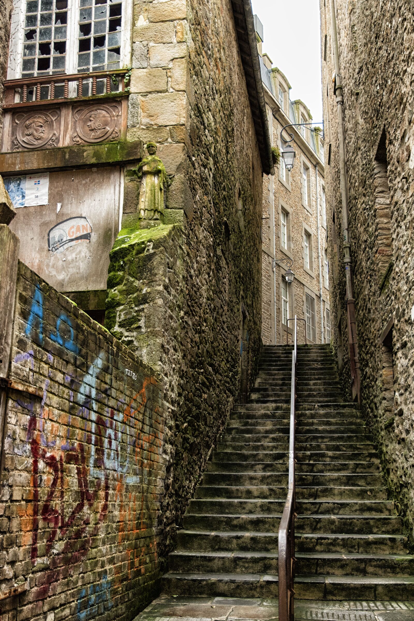Nikon D5600 sample photo. Staircase, lane, architecture photography