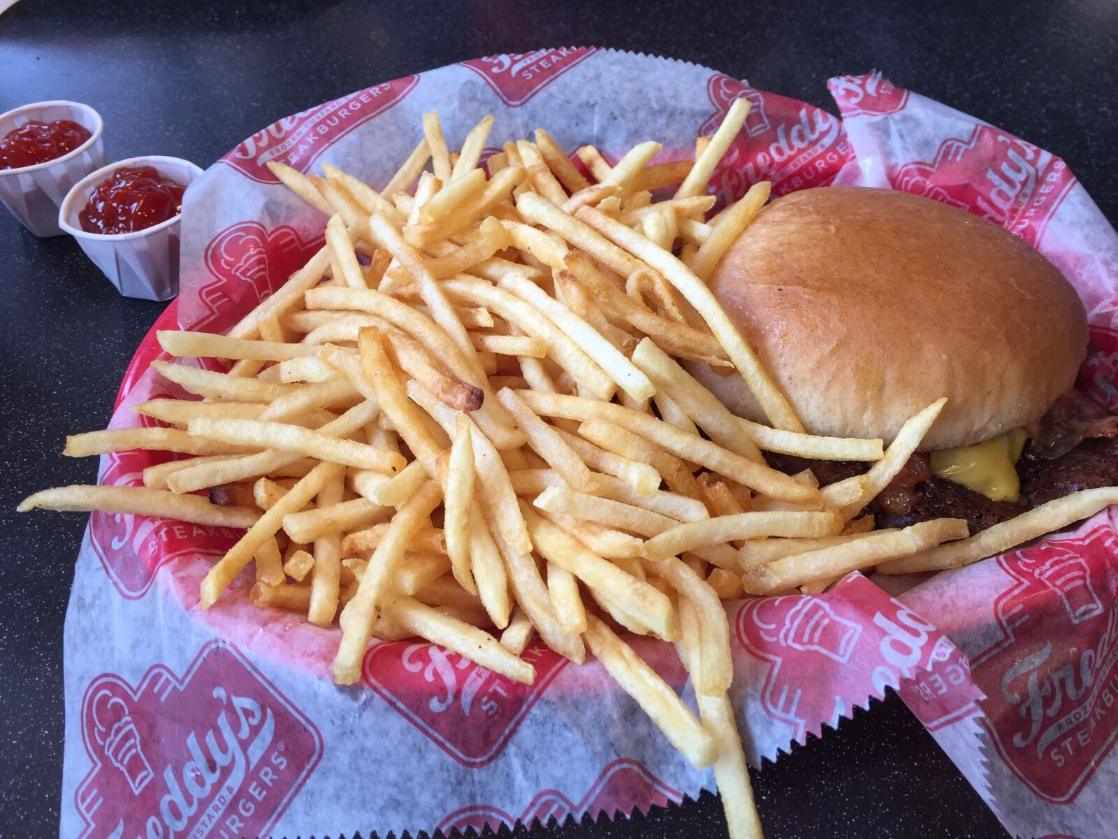Apple iPhone 6 sample photo. Food, hamburger, burger photography