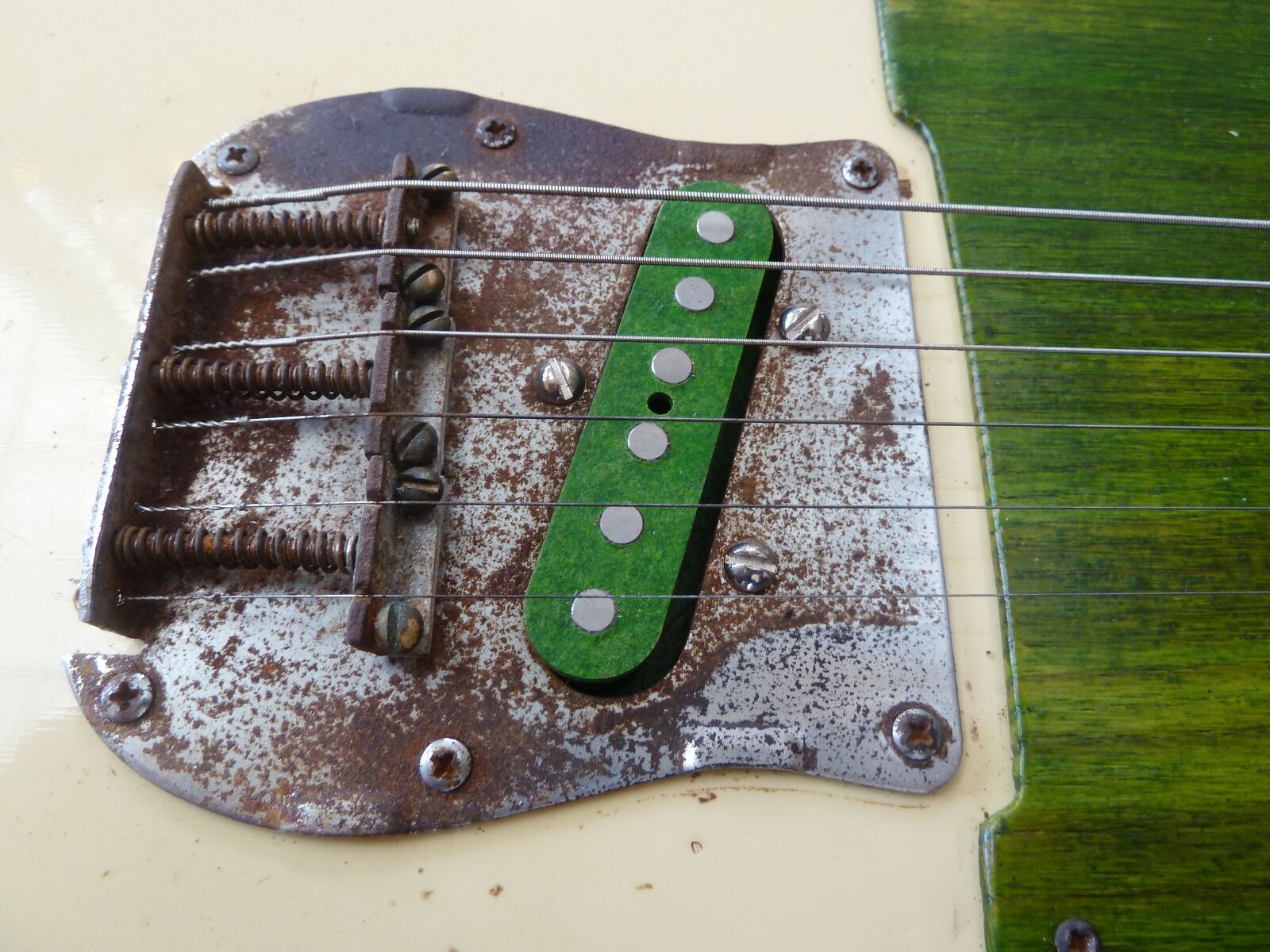 Panasonic Lumix DMC-ZS7 (Lumix DMC-TZ10) sample photo. Guitar, electric, ibanez photography