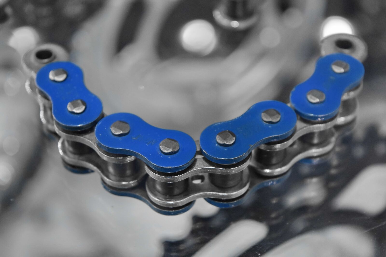 Nikon D5500 sample photo. Machine, chain, gear, industry photography