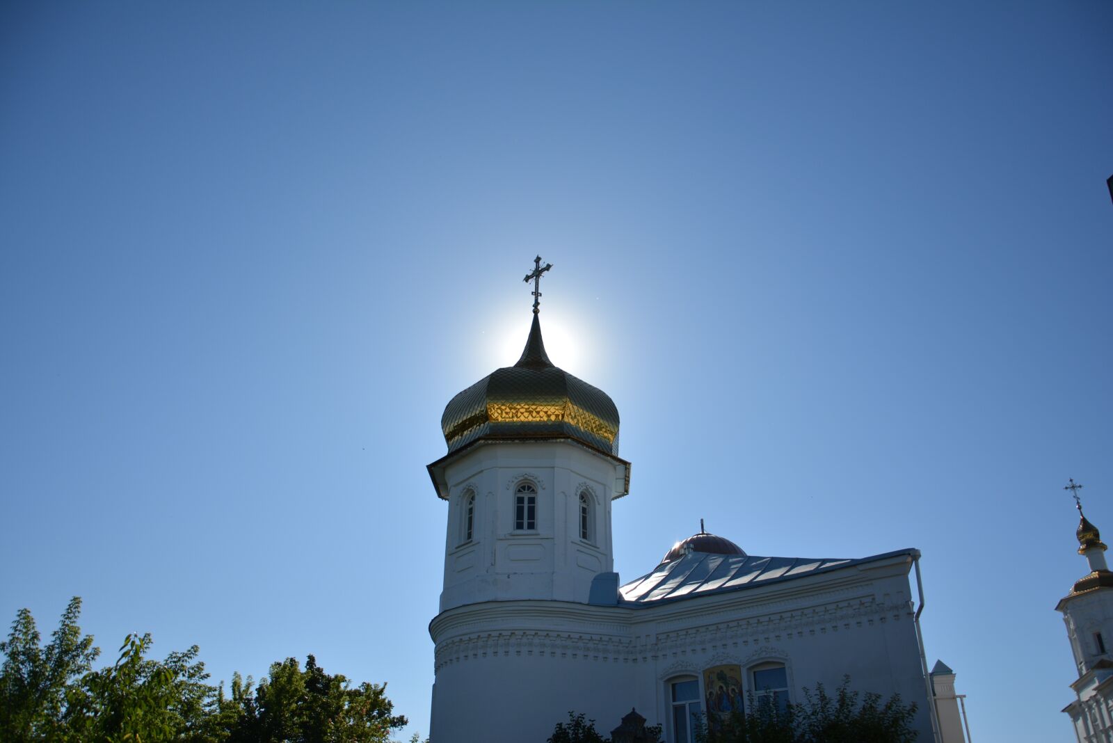 Nikon D5200 sample photo. Church, sun, sky photography