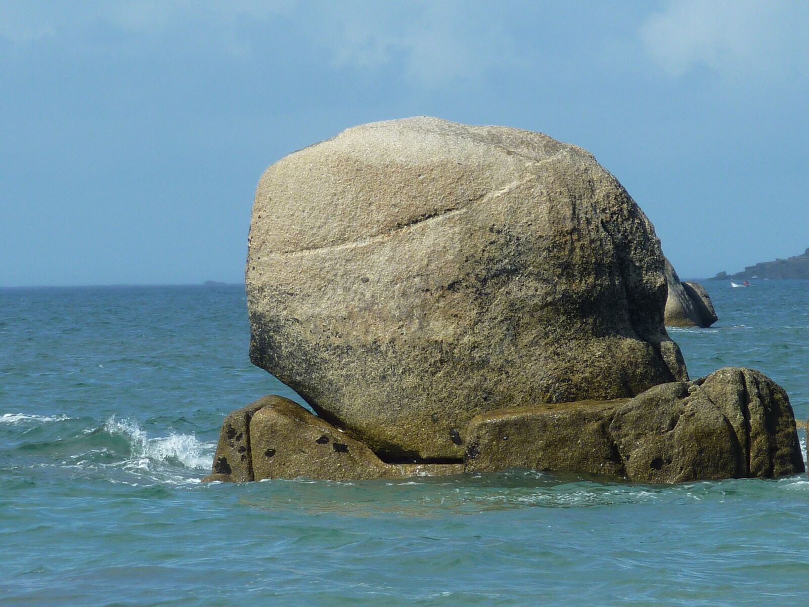 Panasonic DMC-TZ7 sample photo. Rock, sea, coastline photography