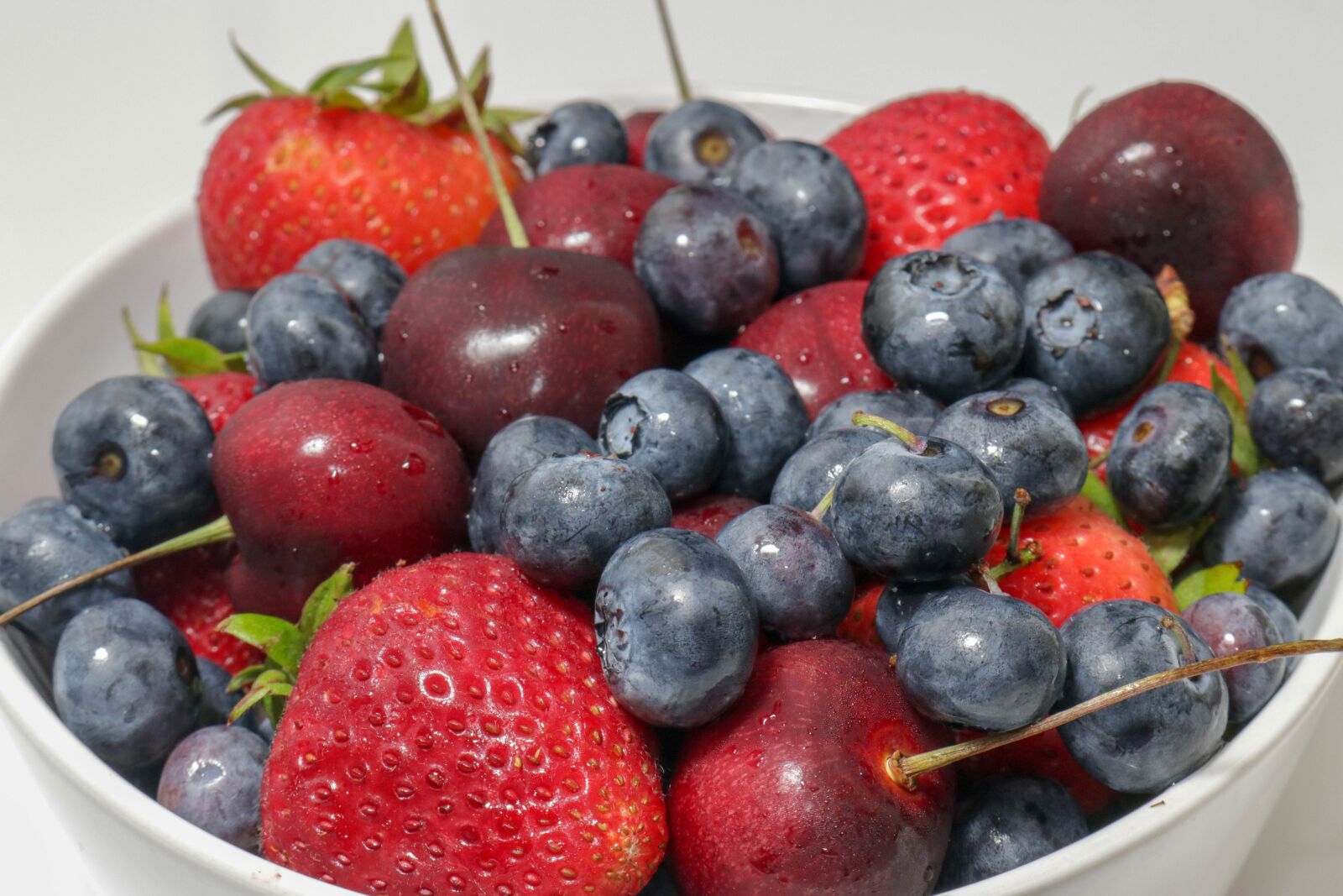 Canon EOS 80D sample photo. Bowl, blueberries, fresh photography