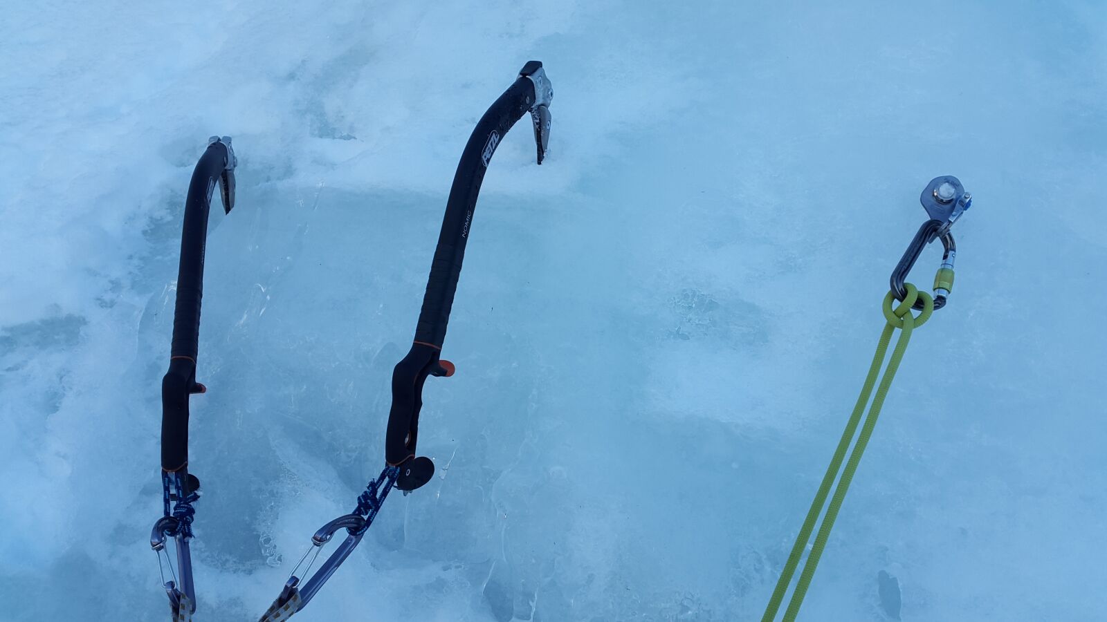 Samsung Galaxy Alpha sample photo. Ice climbing, ice tools photography