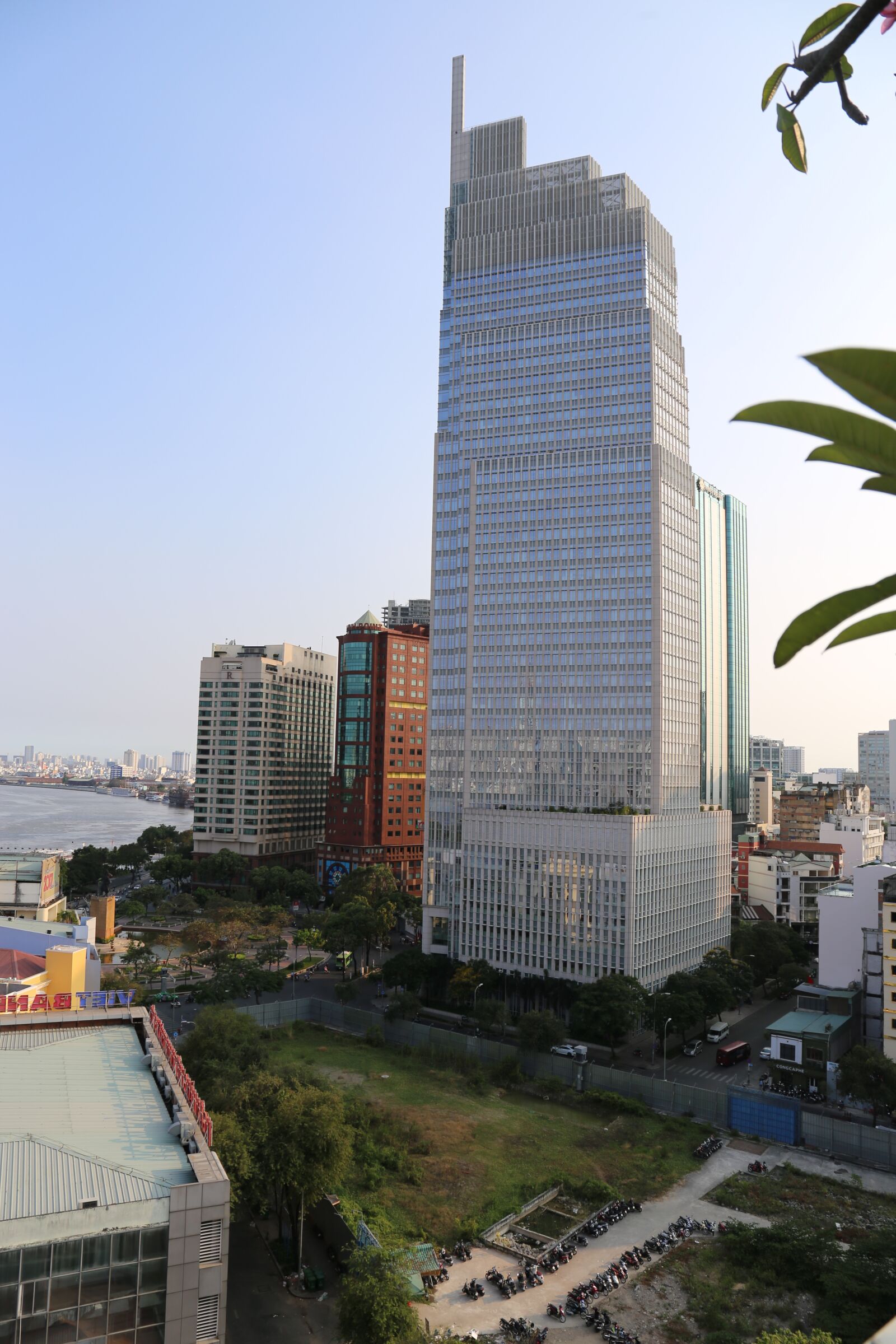 Canon EF 24-105mm F3.5-5.6 IS STM sample photo. City, skyscraper, architecture photography