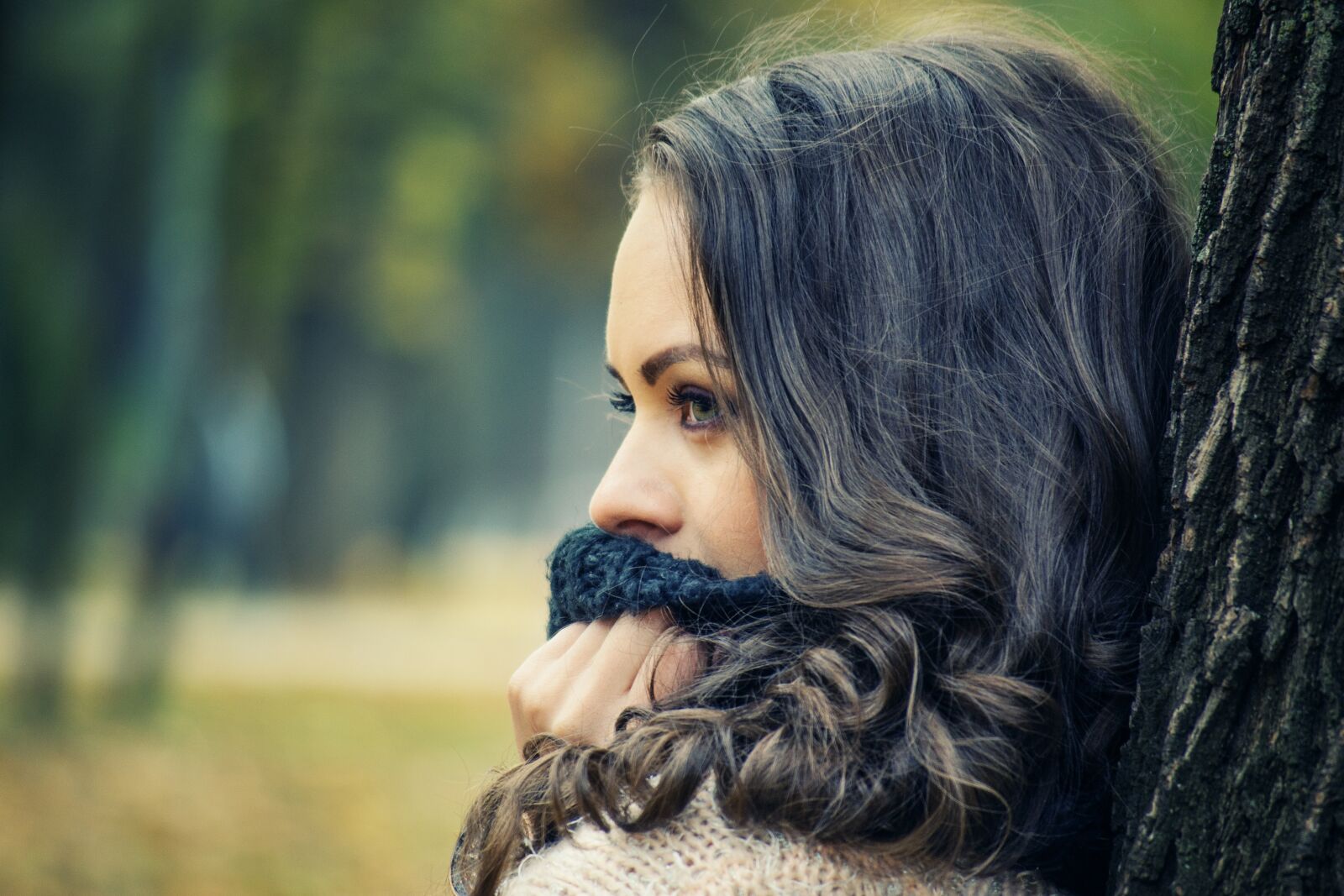 Nikon D3100 sample photo. Girl looking away, girl photography