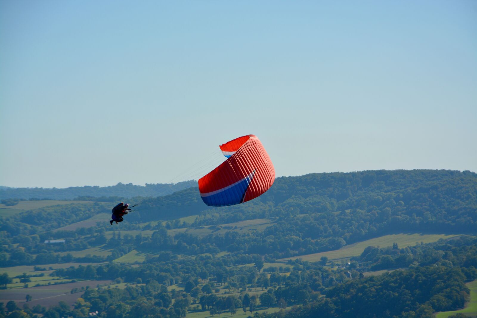 Nikon D5200 sample photo. Paragliding, paraglider, figures of photography