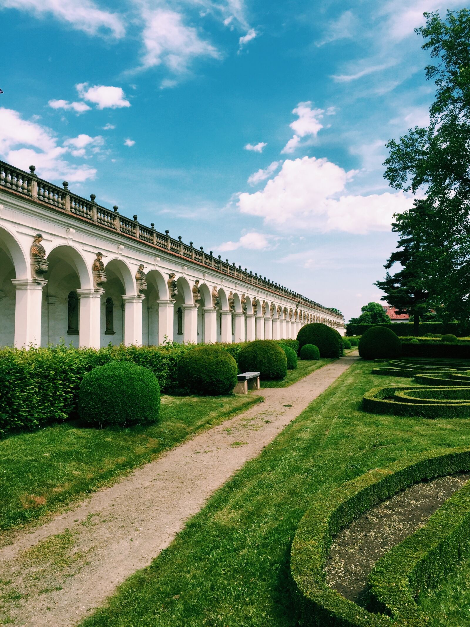 iPhone 6 Plus back camera 4.15mm f/2.2 sample photo. Colonade, sky, architecture photography