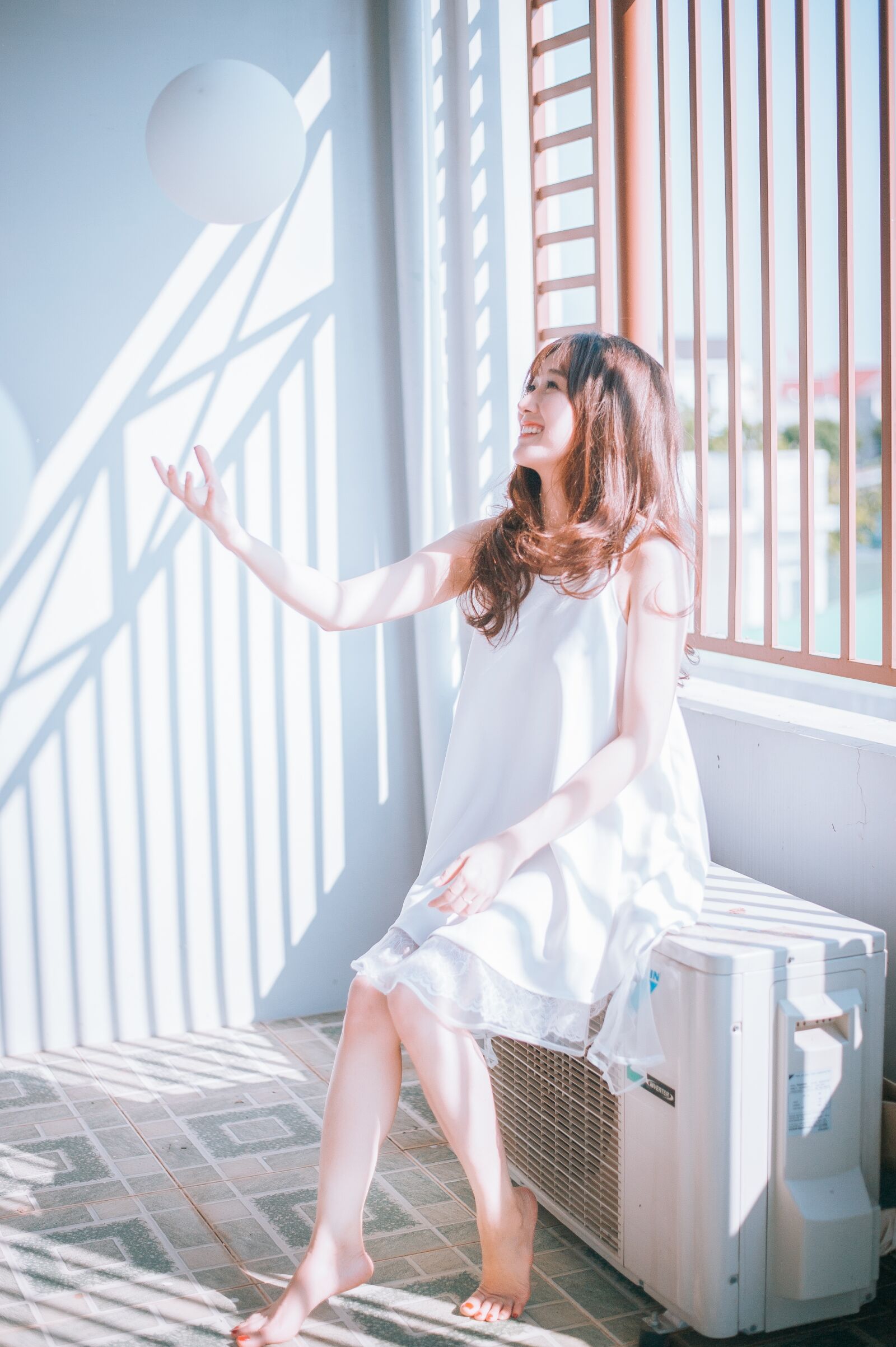 Nikon D700 sample photo. Girl, white, dress photography