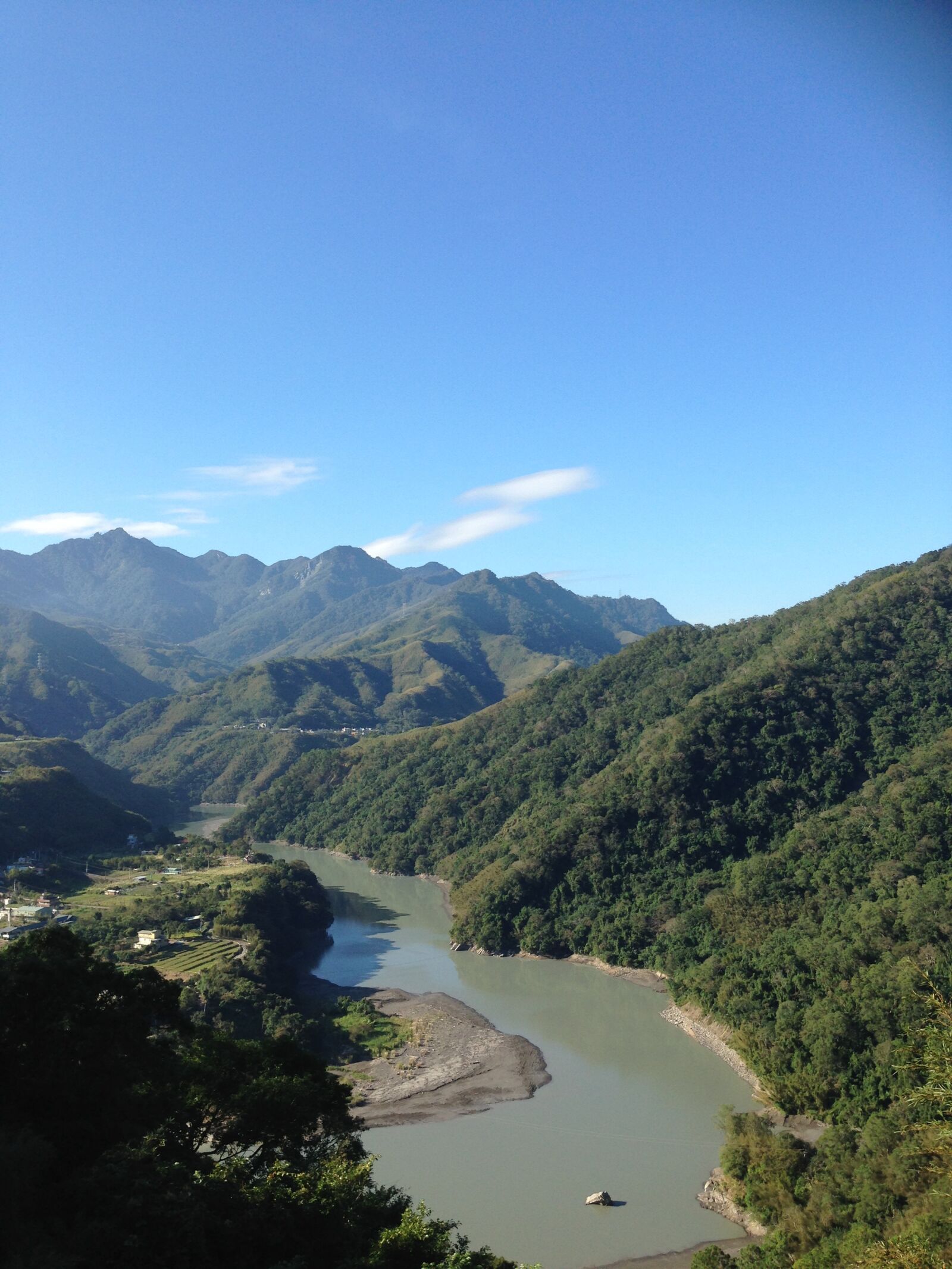 iPhone 5c back camera 4.12mm f/2.4 sample photo. Taiwan, taoyuan, mountain photography