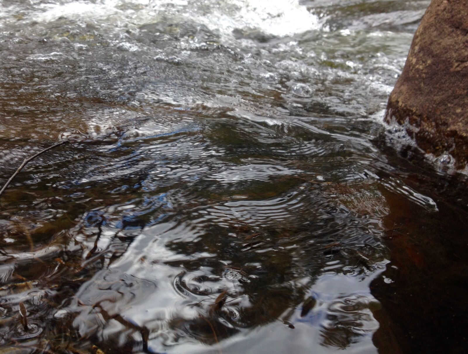 iPhone 4S back camera 4.28mm f/2.4 sample photo. Water, as, texture3 photography