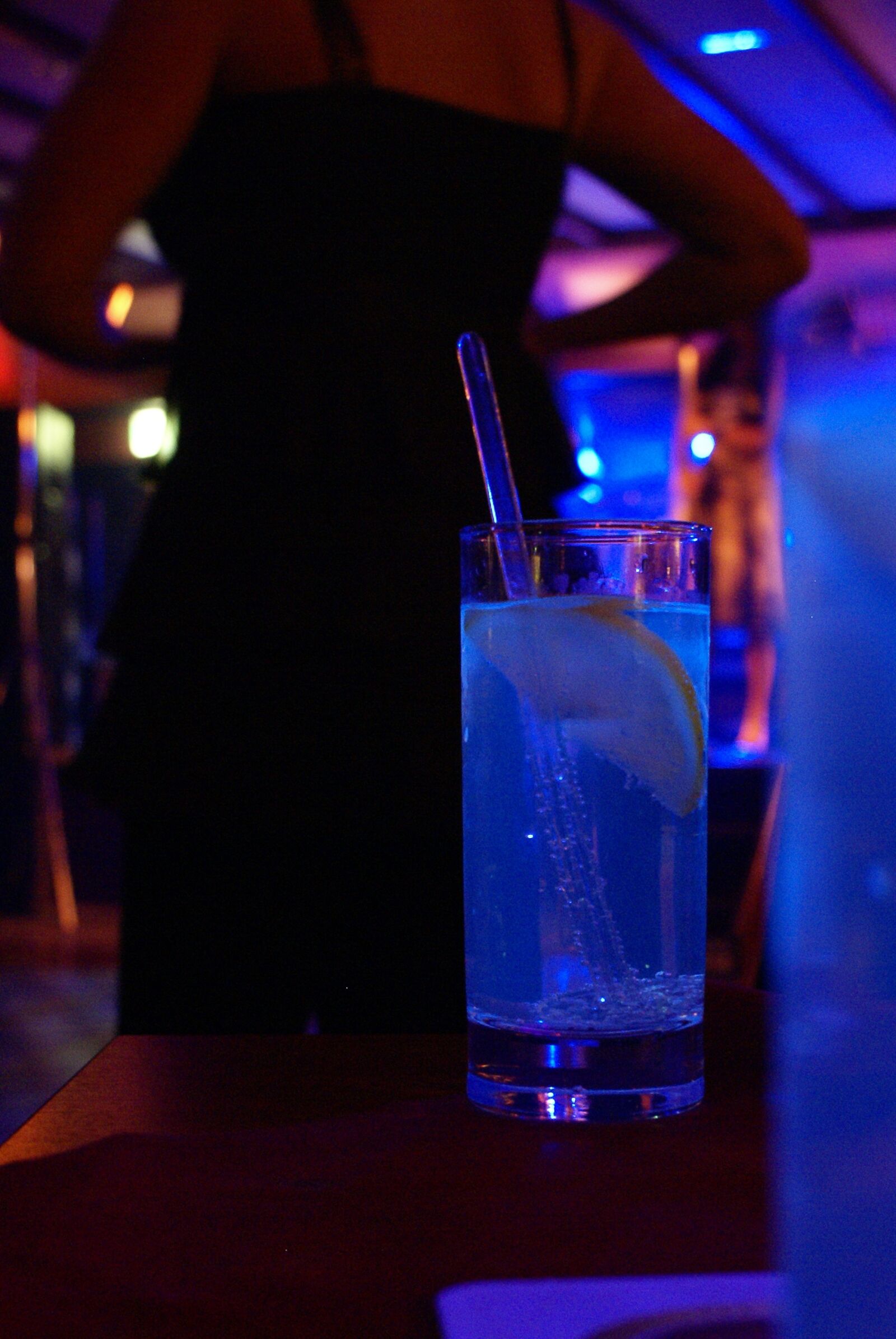 Sony Alpha DSLR-A100 sample photo. Party, drink, drinking photography