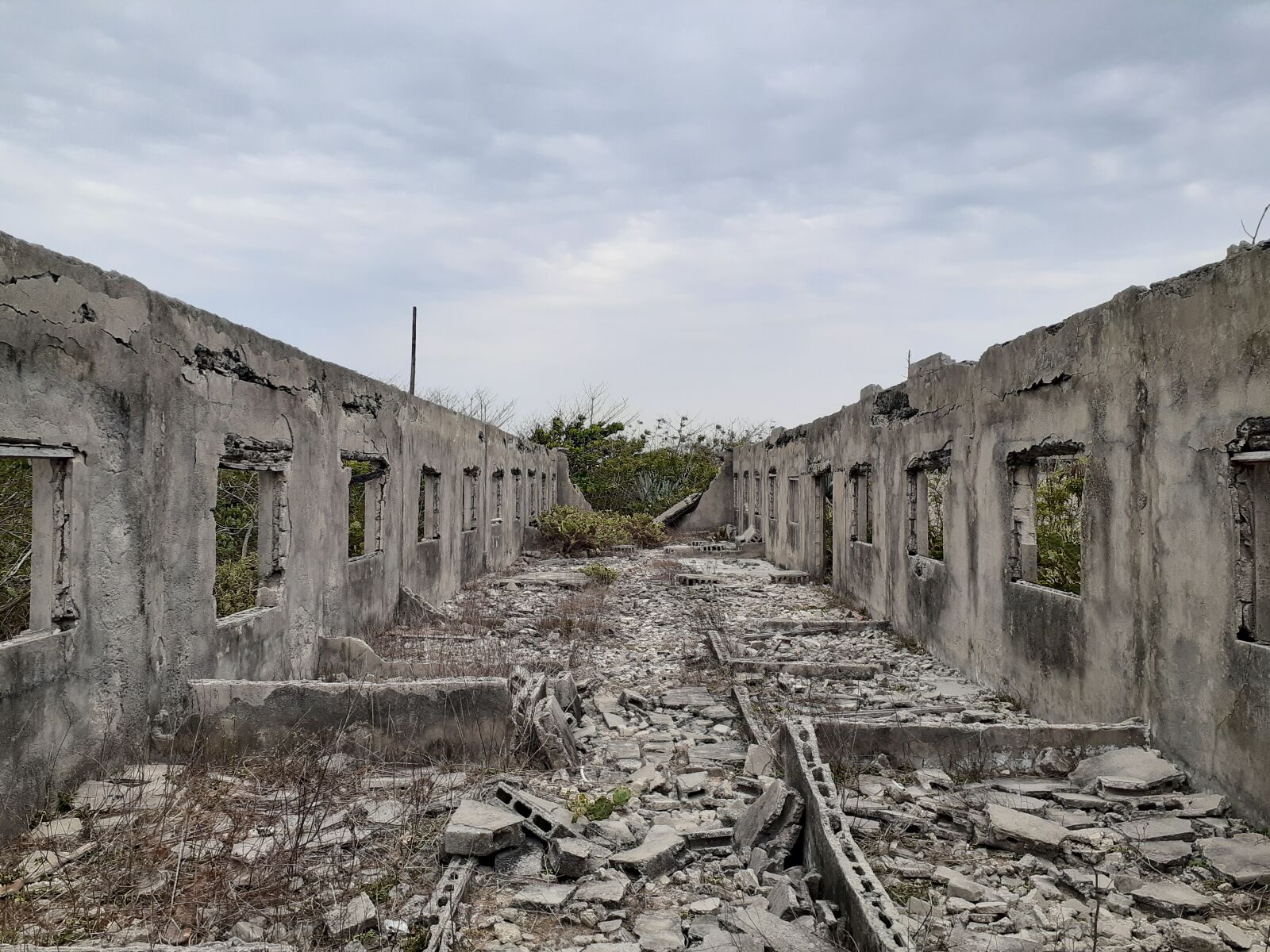 Samsung Galaxy A20 sample photo. Ruins, abandoned, building photography