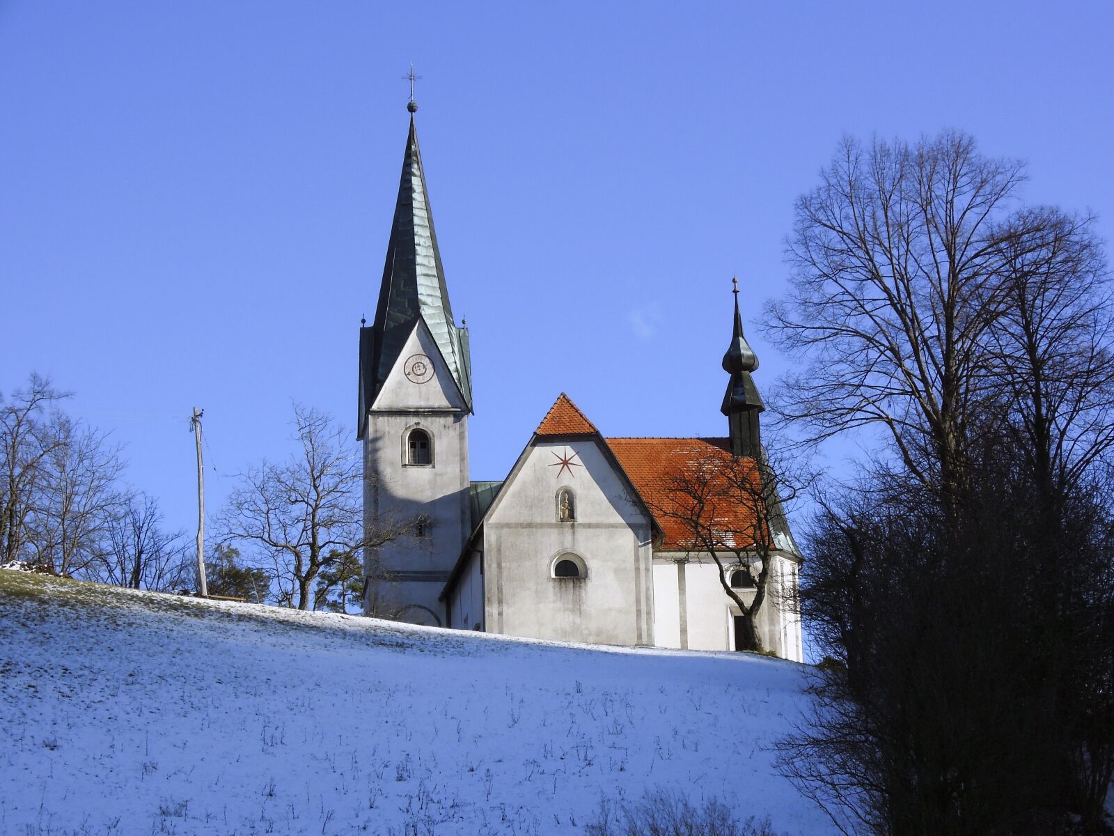 Nikon Coolpix P300 sample photo. Church, snow, winter photography