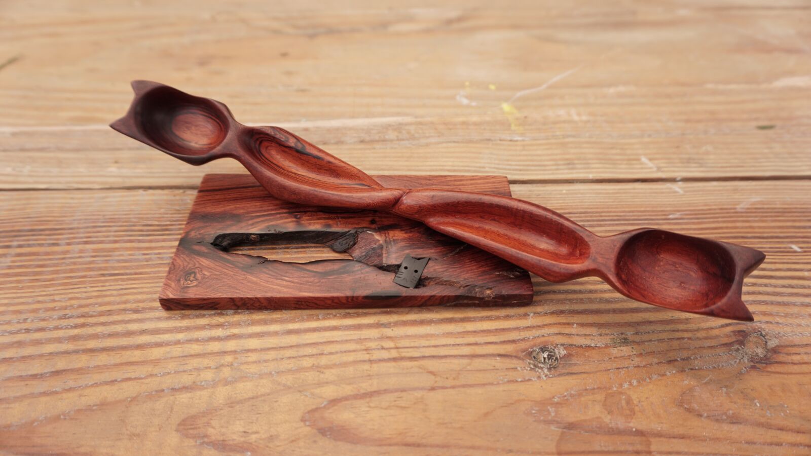 Sony a6000 sample photo. Spoon, woodworker, cat spoon photography