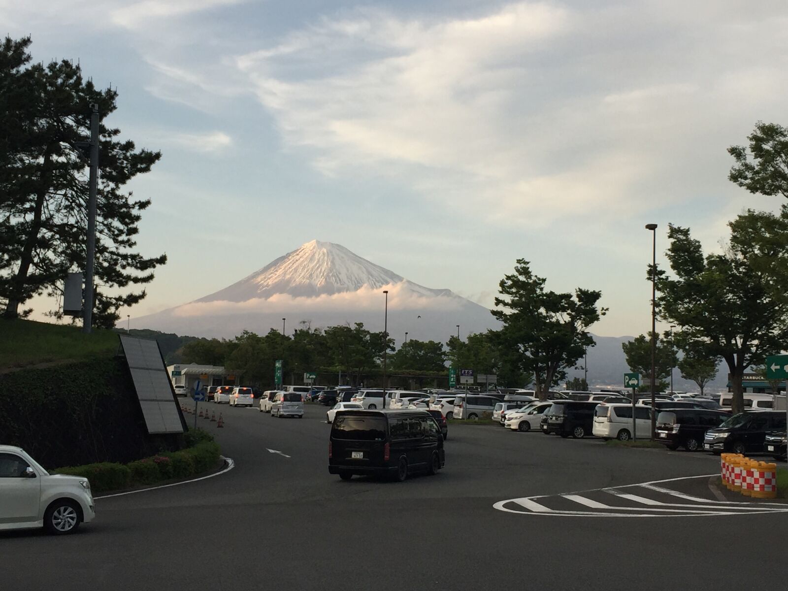 iPhone 6 back camera 4.15mm f/2.2 sample photo. 富士山, ドライブ, 駐車場 photography