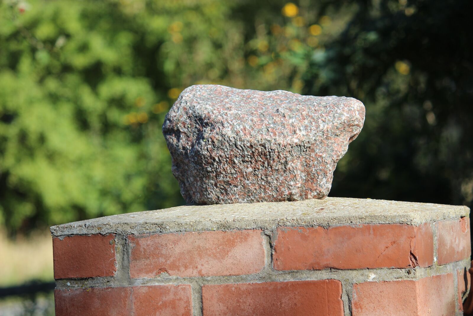 Canon EOS 600D (Rebel EOS T3i / EOS Kiss X5) sample photo. Stone, wall, ornament photography