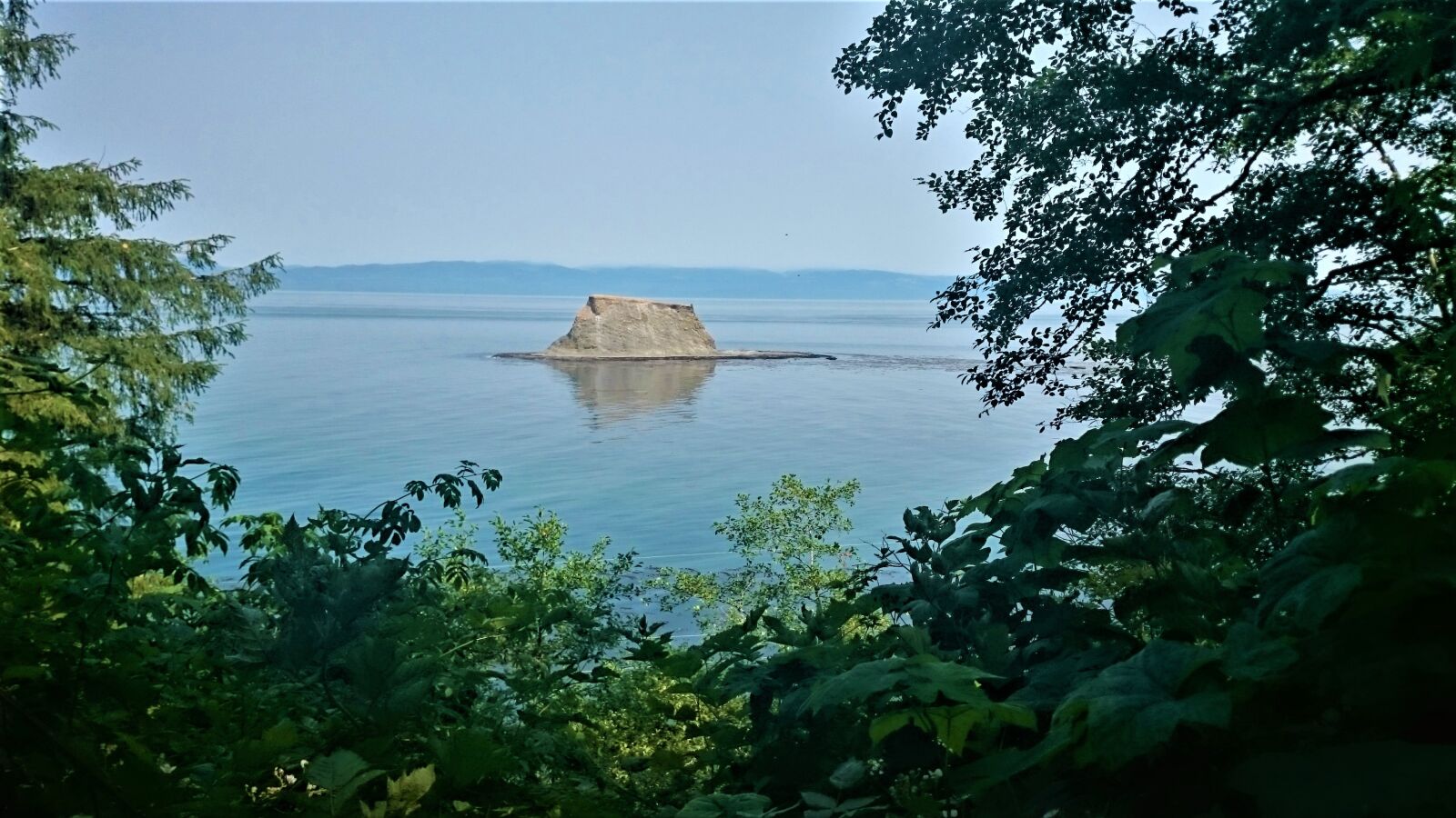 Sony Xperia Z1 sample photo. Ocean, rock, sea photography