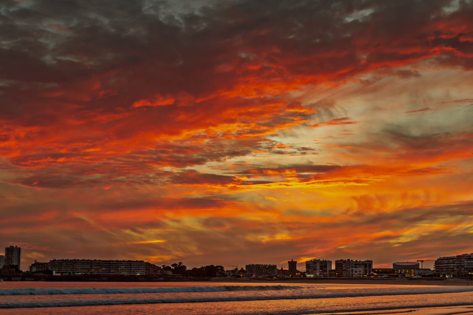 Canon EOS 60D sample photo. Sunset, color, clouds photography