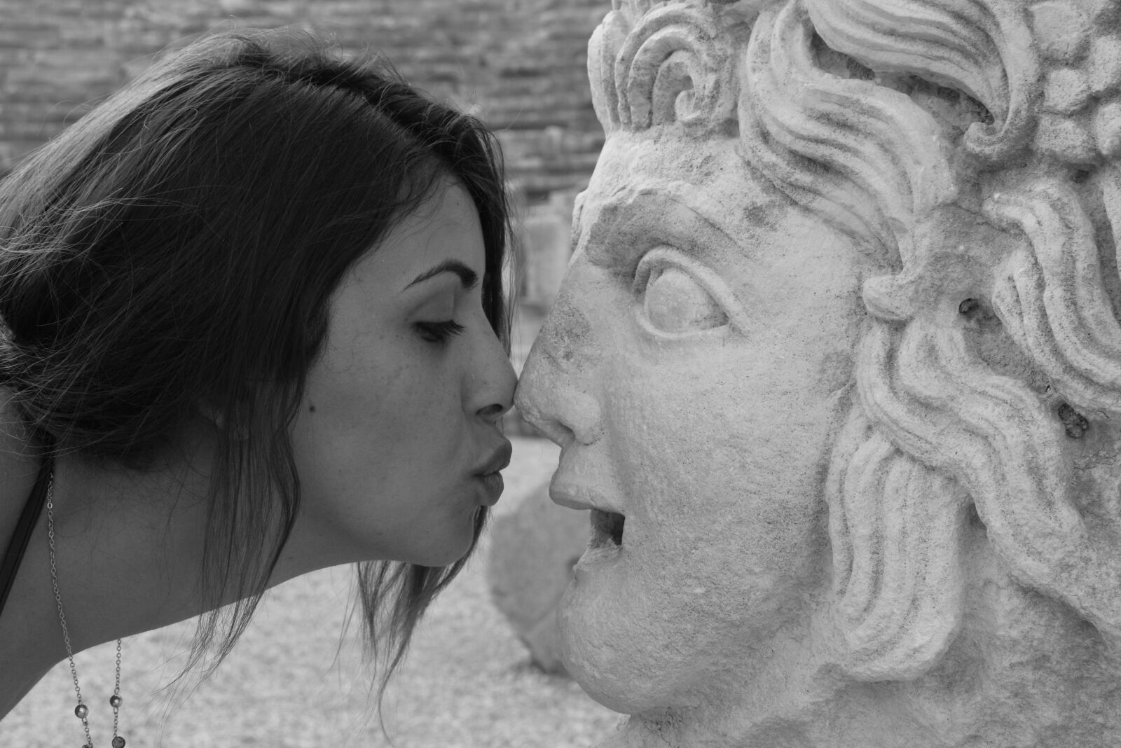 Nikon D5300 sample photo. Humor, woman, kiss photography