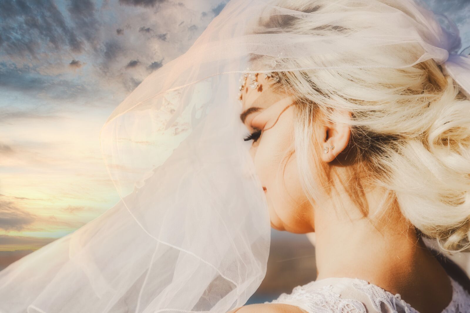 Canon EF 24-105mm F4L IS II USM sample photo. Bride, sunset, wedding photography