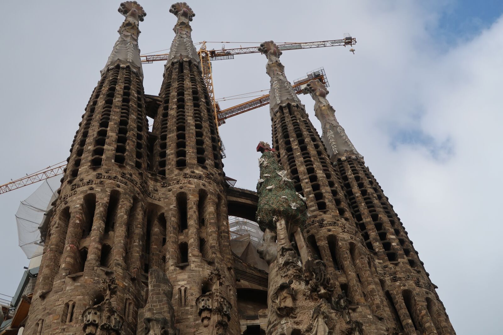 Canon PowerShot G7 X Mark II sample photo. Gaudi, barcelona, gaudi cathedral photography