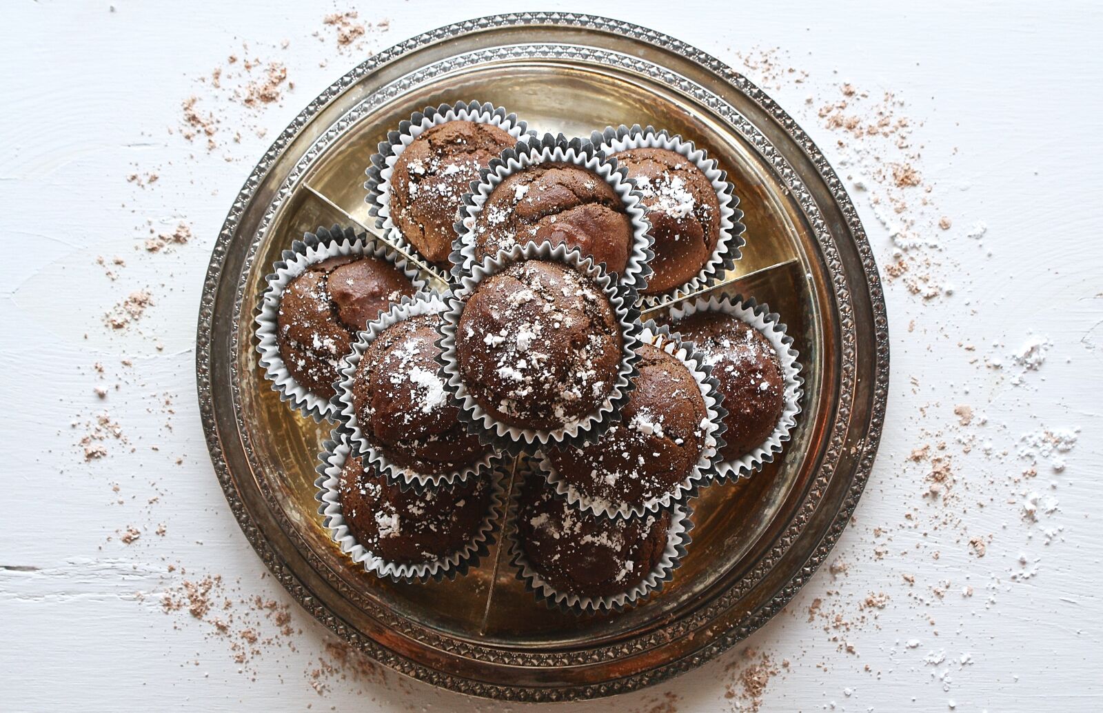 Canon EOS 1000D (EOS Digital Rebel XS / EOS Kiss F) sample photo. Cupcakes, chocolate, dark photography