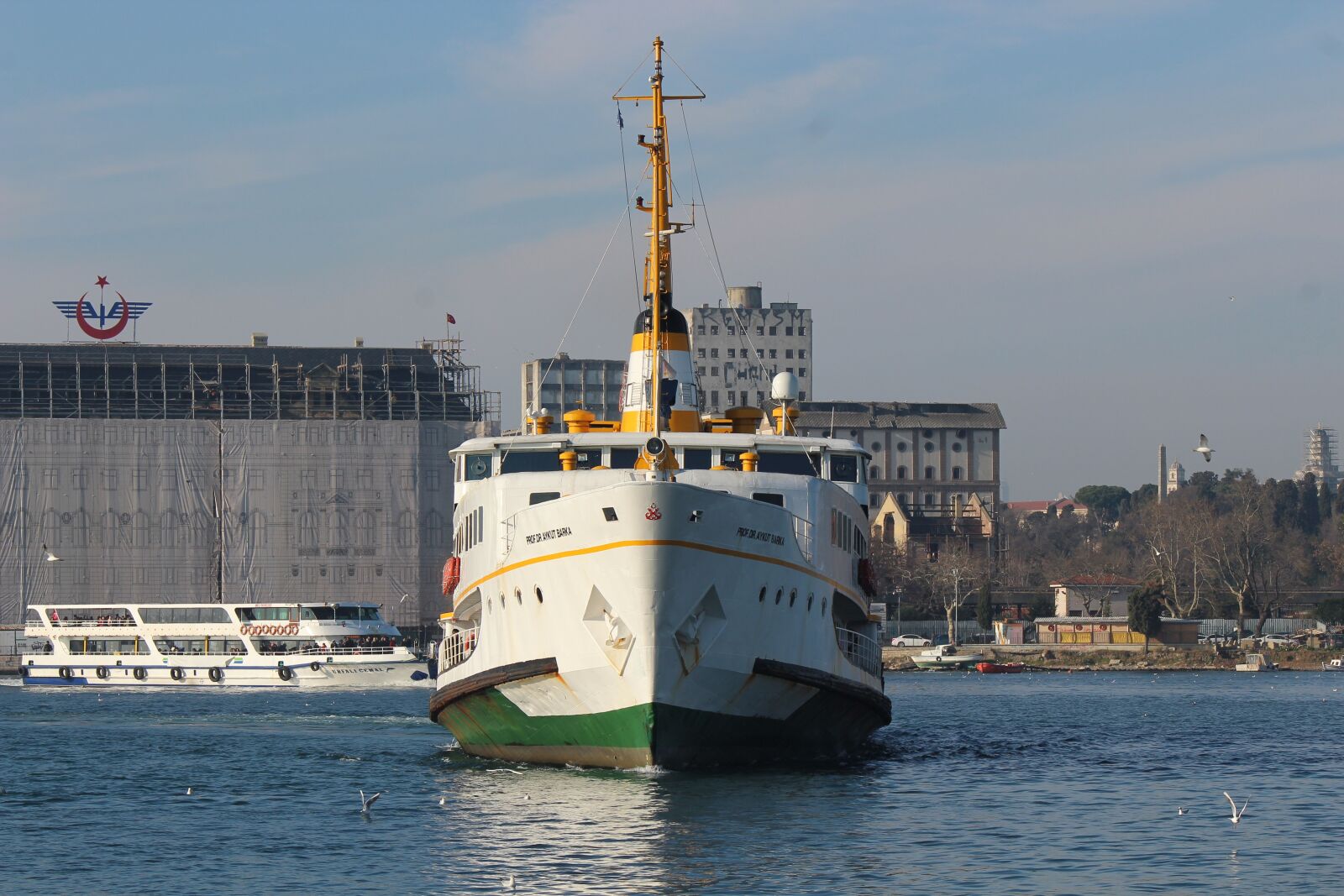 Canon EOS 1300D (EOS Rebel T6 / EOS Kiss X80) sample photo. Istanbul, ship, v photography