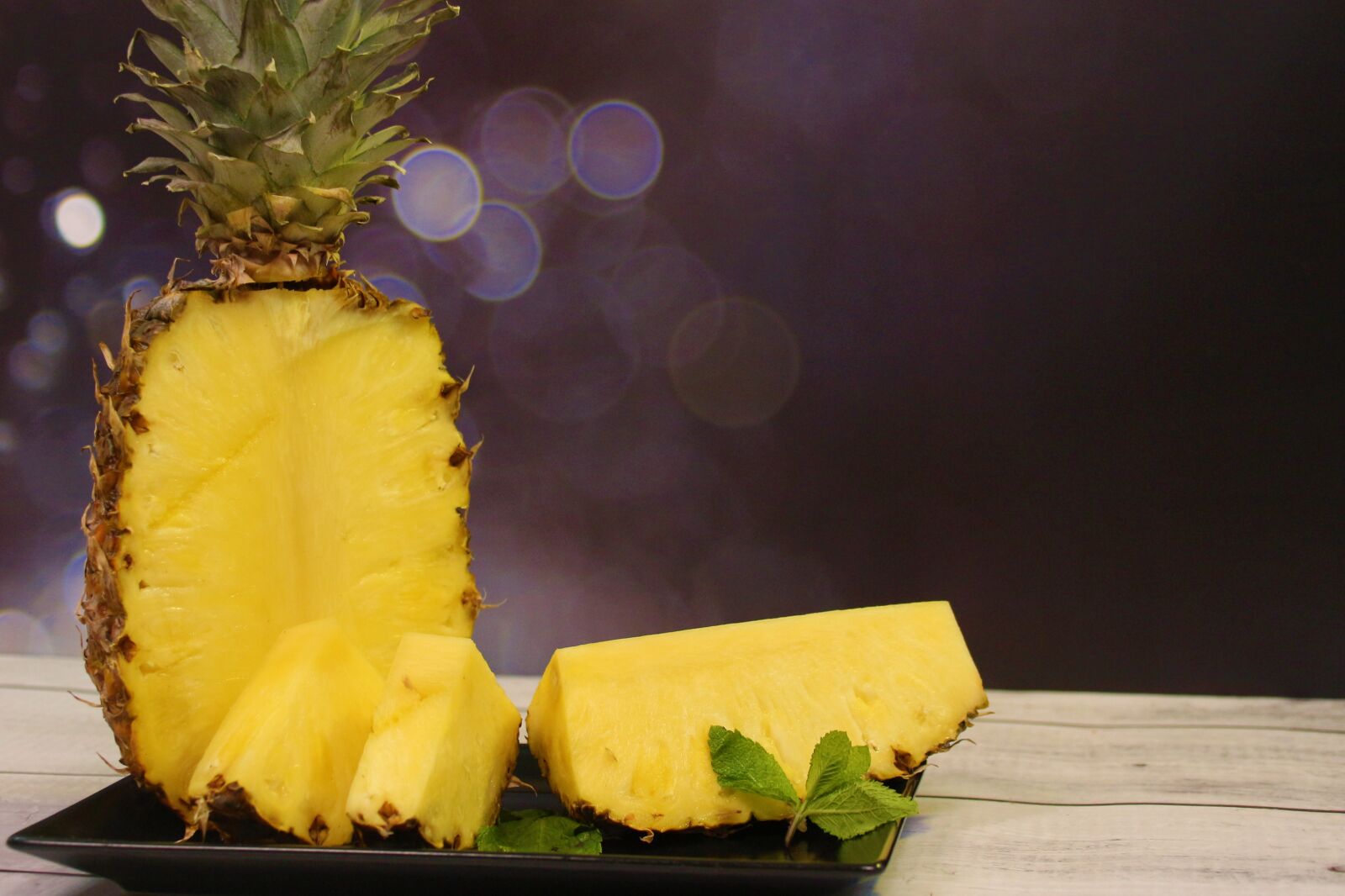 Canon EOS 700D (EOS Rebel T5i / EOS Kiss X7i) sample photo. Pineapple, delicious, fruit photography