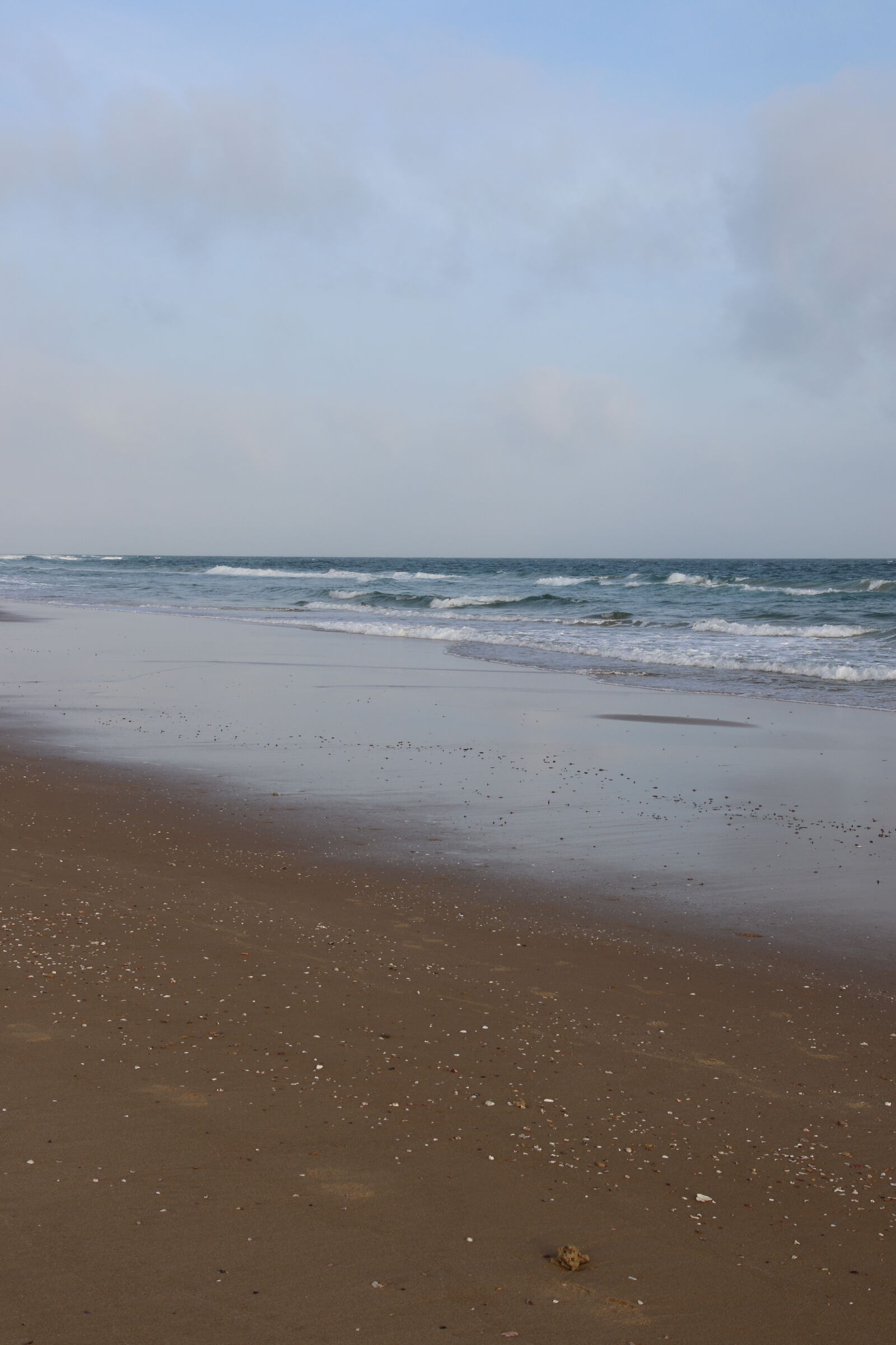 Canon EOS 7D Mark II sample photo. Blue, sky, ocean, sand photography
