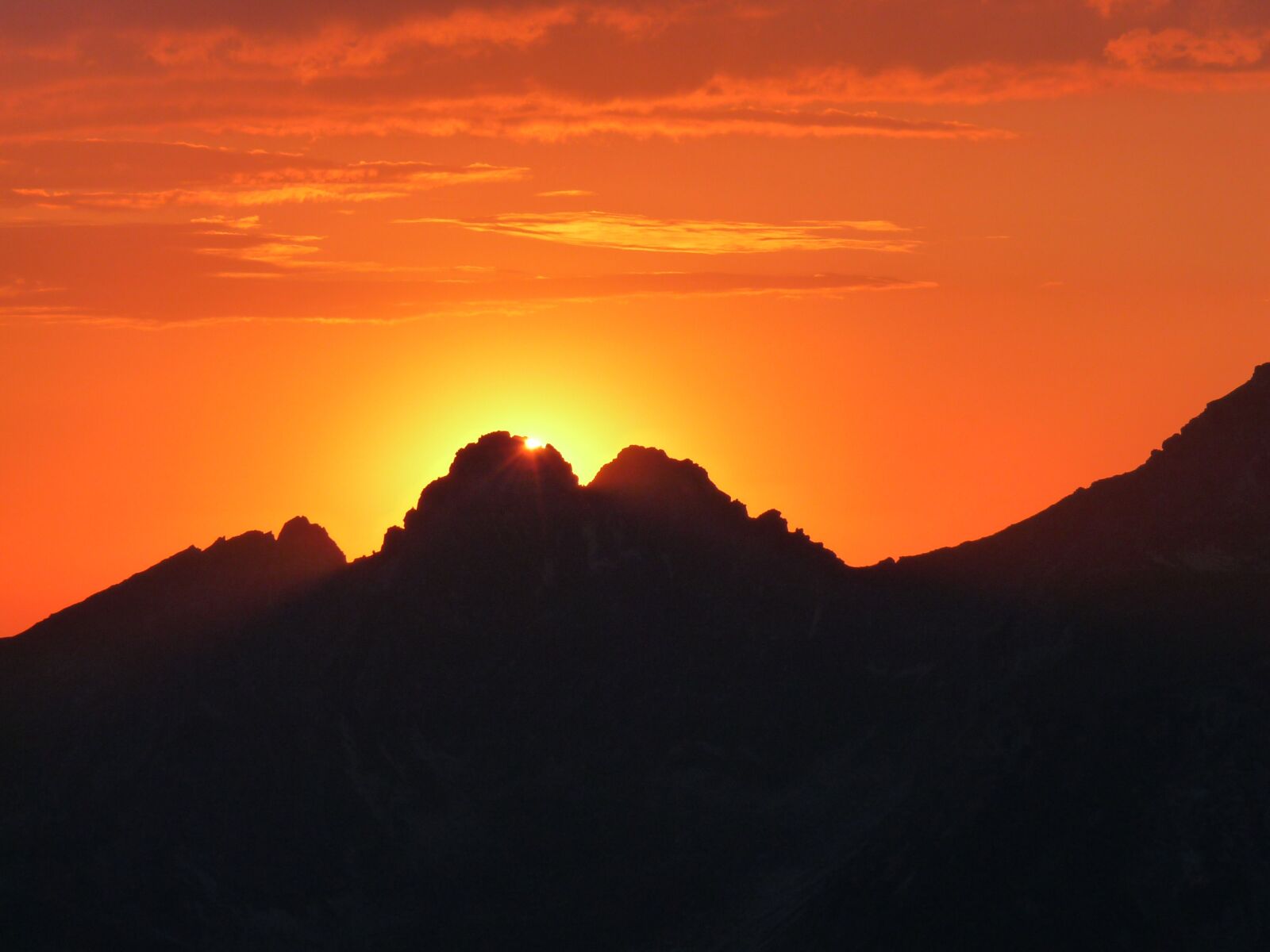 Panasonic Lumix DMC-FZ28 sample photo. Sunset, mountains, abendstimmung photography