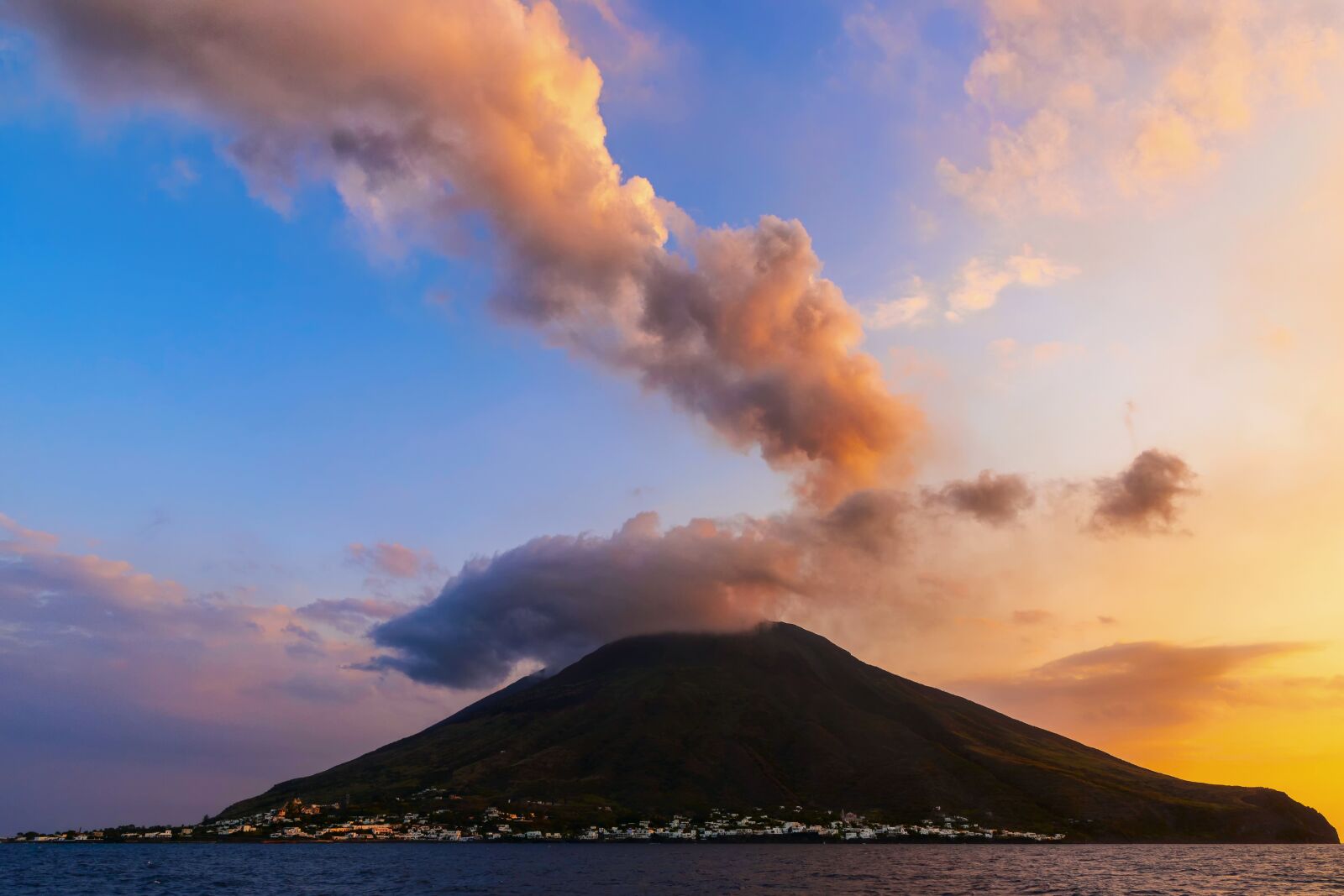 Canon EF 24-105mm F4L IS II USM sample photo. Stromboli, aeolian islands, sicily photography