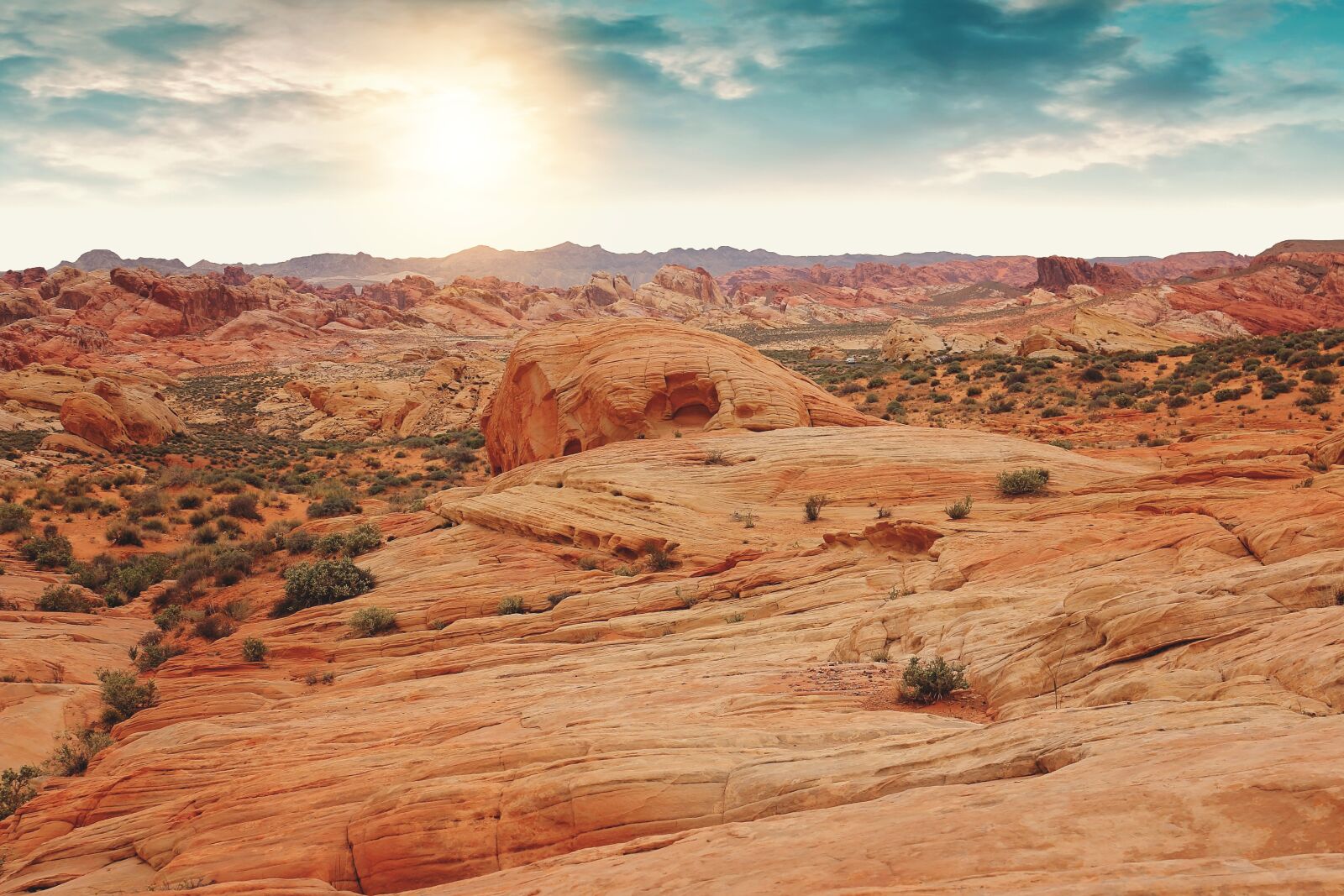 Canon EOS 70D sample photo. Hiking, red rocks, valley photography