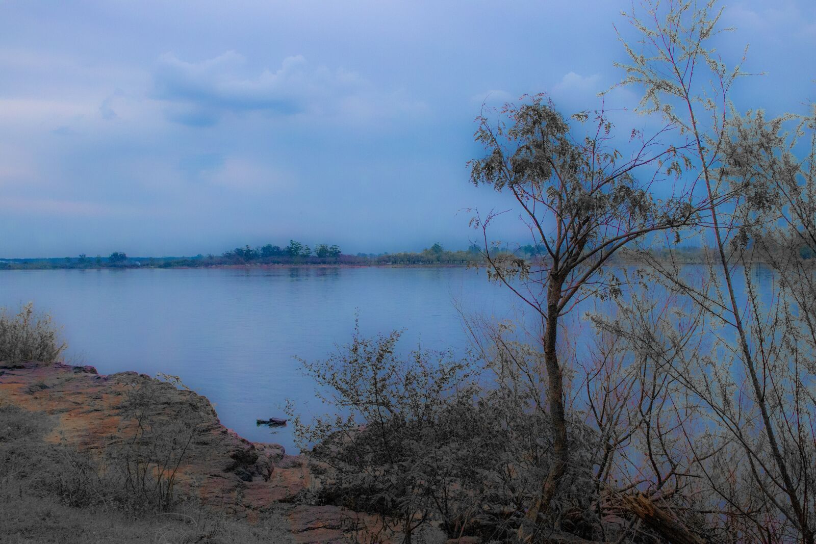 Canon EOS 200D (EOS Rebel SL2 / EOS Kiss X9) sample photo. Landscape, river, uruguay photography