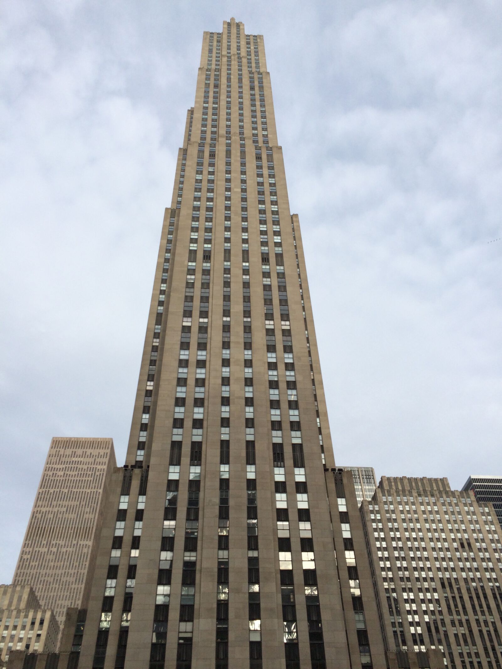 iPhone 5s back camera 4.15mm f/2.2 sample photo. New york, perspective, skyscraper photography