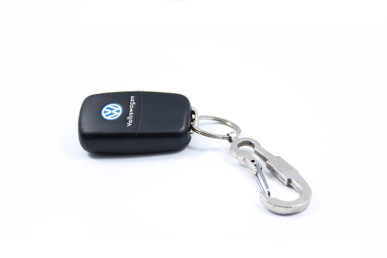 Canon EOS 600D (Rebel EOS T3i / EOS Kiss X5) sample photo. Key, keyring, keychain photography