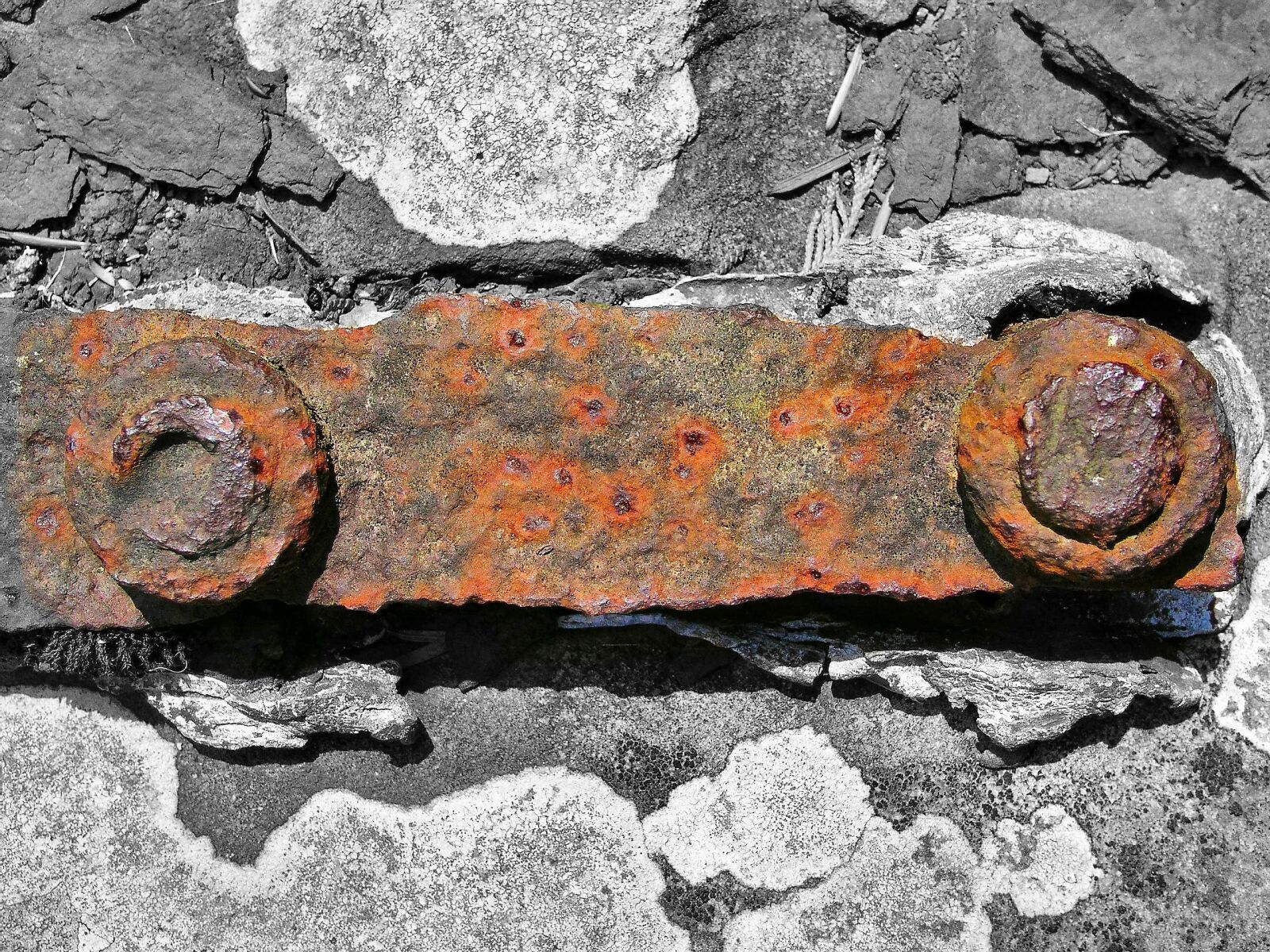 Olympus C5050Z sample photo. Metal, rust, bar photography