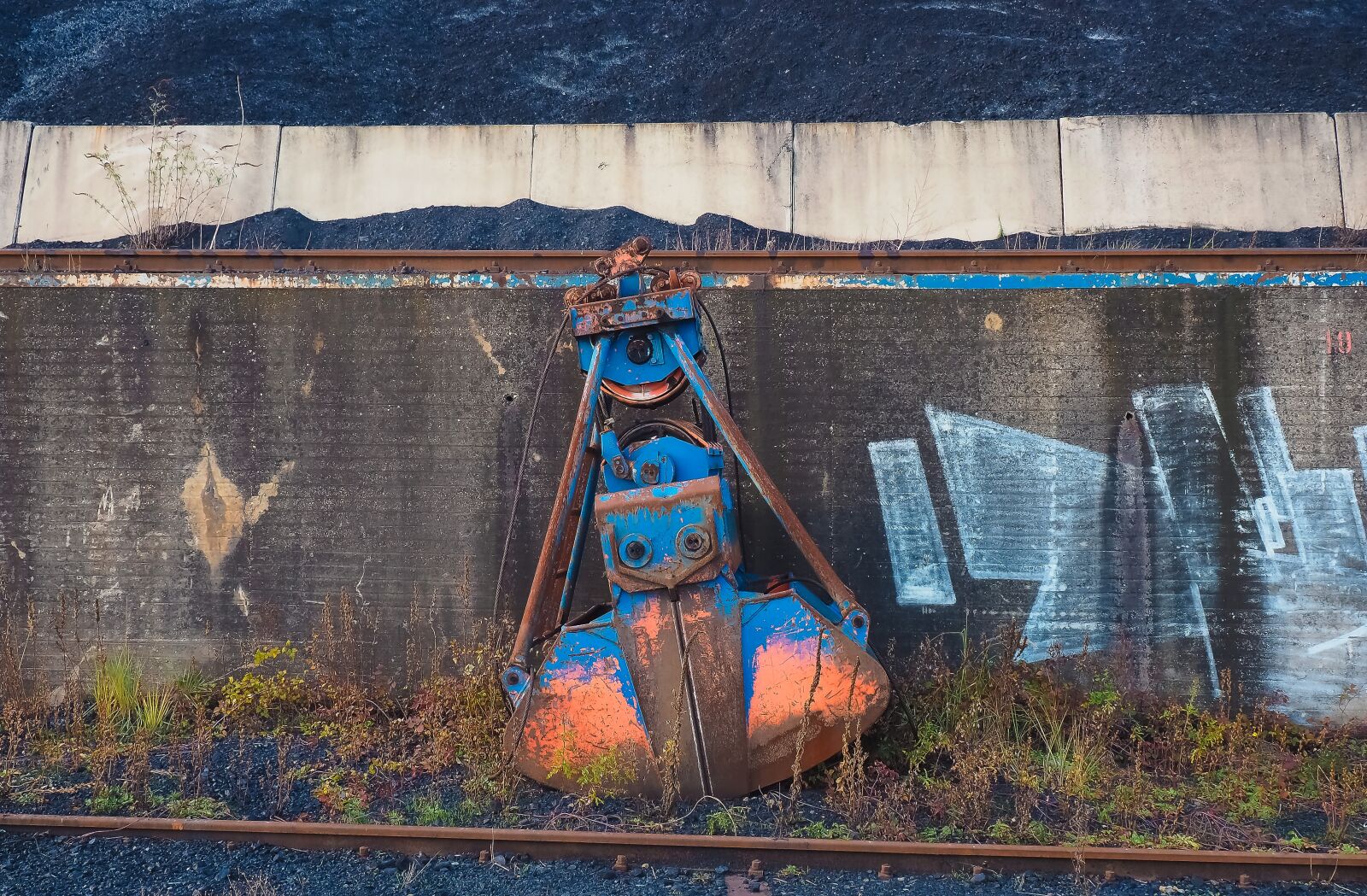 Olympus OM-D E-M10 sample photo. Lost places, port, port photography